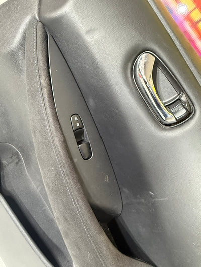 13-17 Nissan Leaf Front Door Trim Panel Right Front Passenger Side Black Cloth OEM