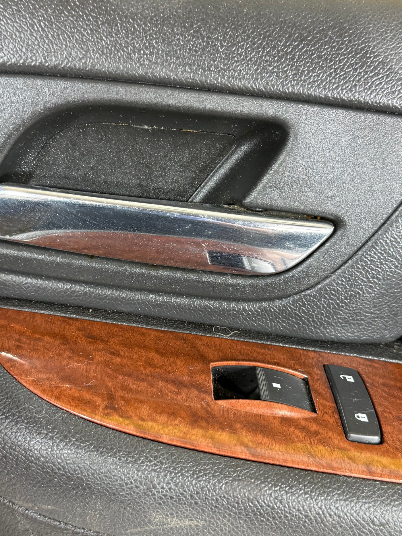 07-09 Chevy Silverado GMC SIERRA Right Passenger Front Door Trim Panel OEM