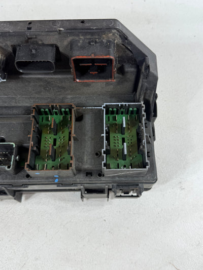 2011 Chrysler Town & Country Dodge Grand Caravan TIPM Fuse Relay Box 04692335AF