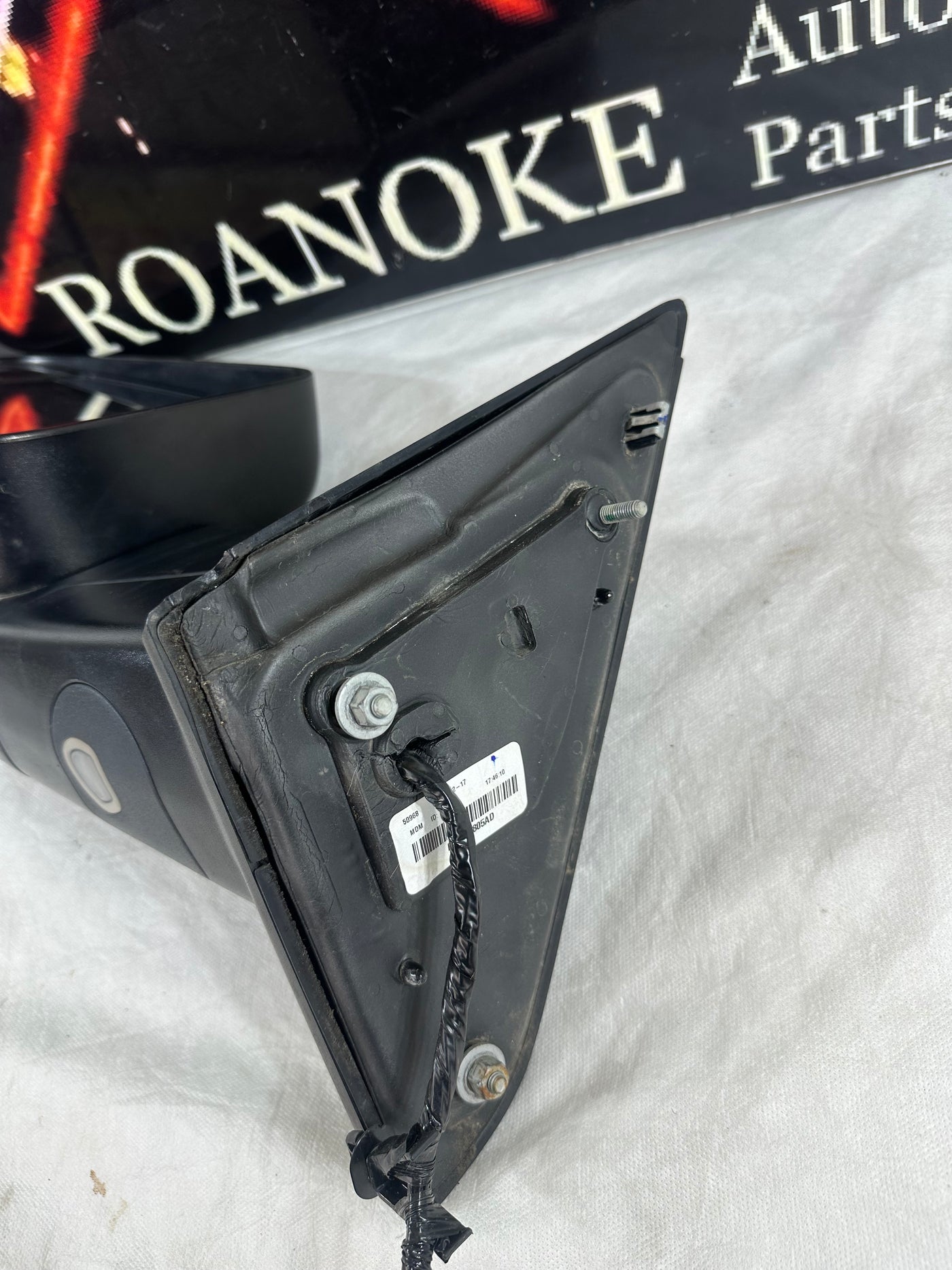 Left Door Mirror fits: 2012 Ram Dodge 1500 pickup Power Pickup trailer tow OEM