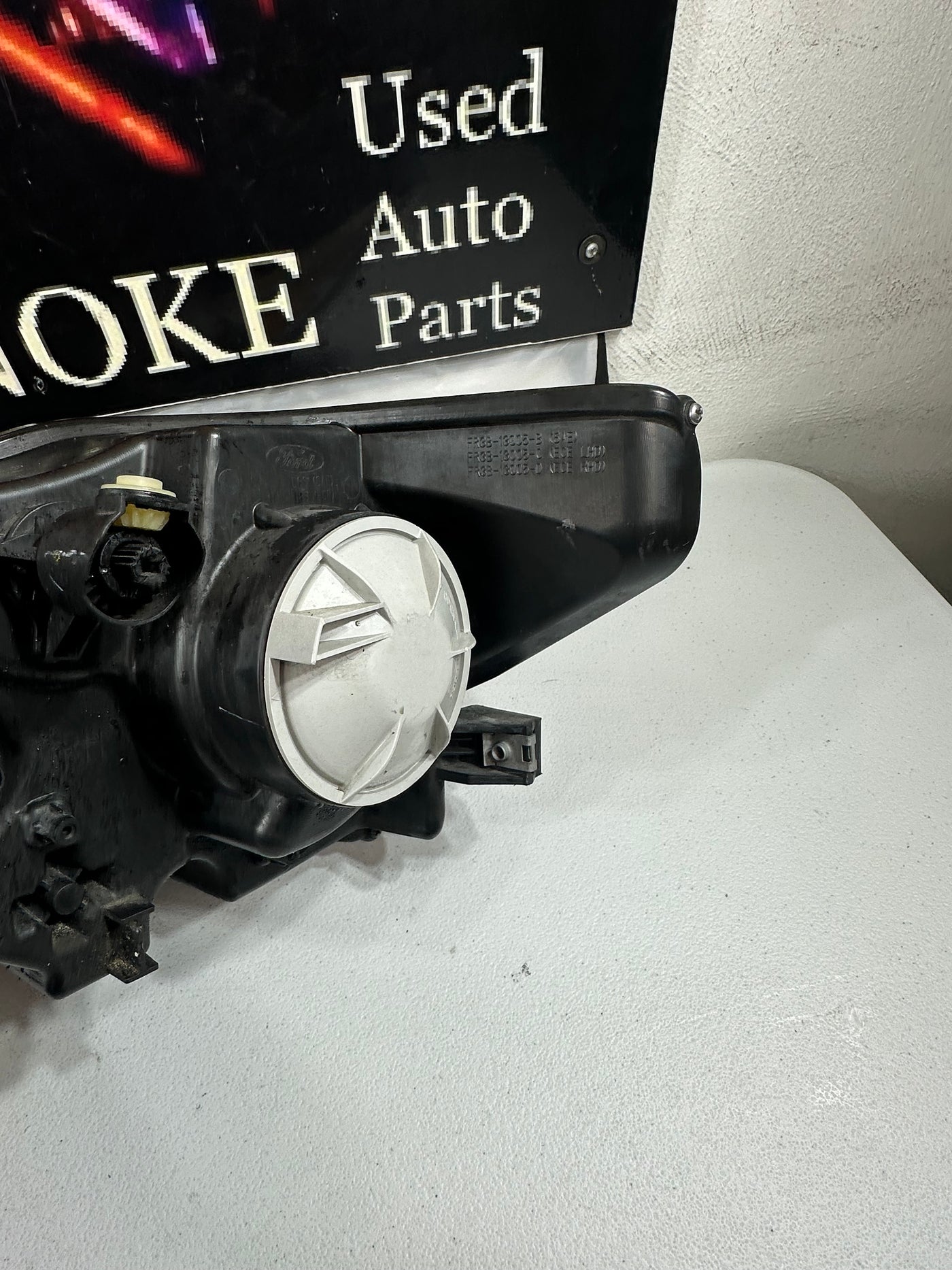 OEM 2015 2016 2017 FORD MUSTANG XENON HEADLIGHT COMPLETE RIGHT RH