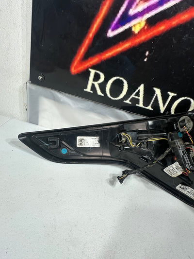 17 18 FORD ESCAPE Tail Light Assembly Right Passenger Side OEM E1425