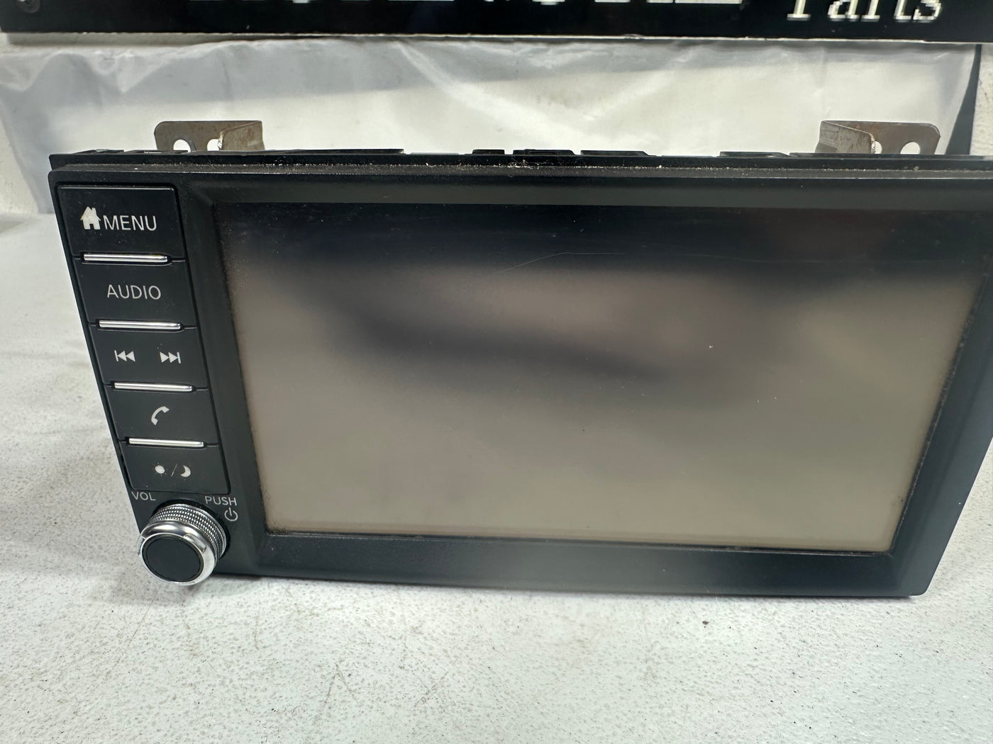 2018 - 2019 Nissan Frontier OEM Touch Screen AM FM Bluetooth AUX Radio Receiver