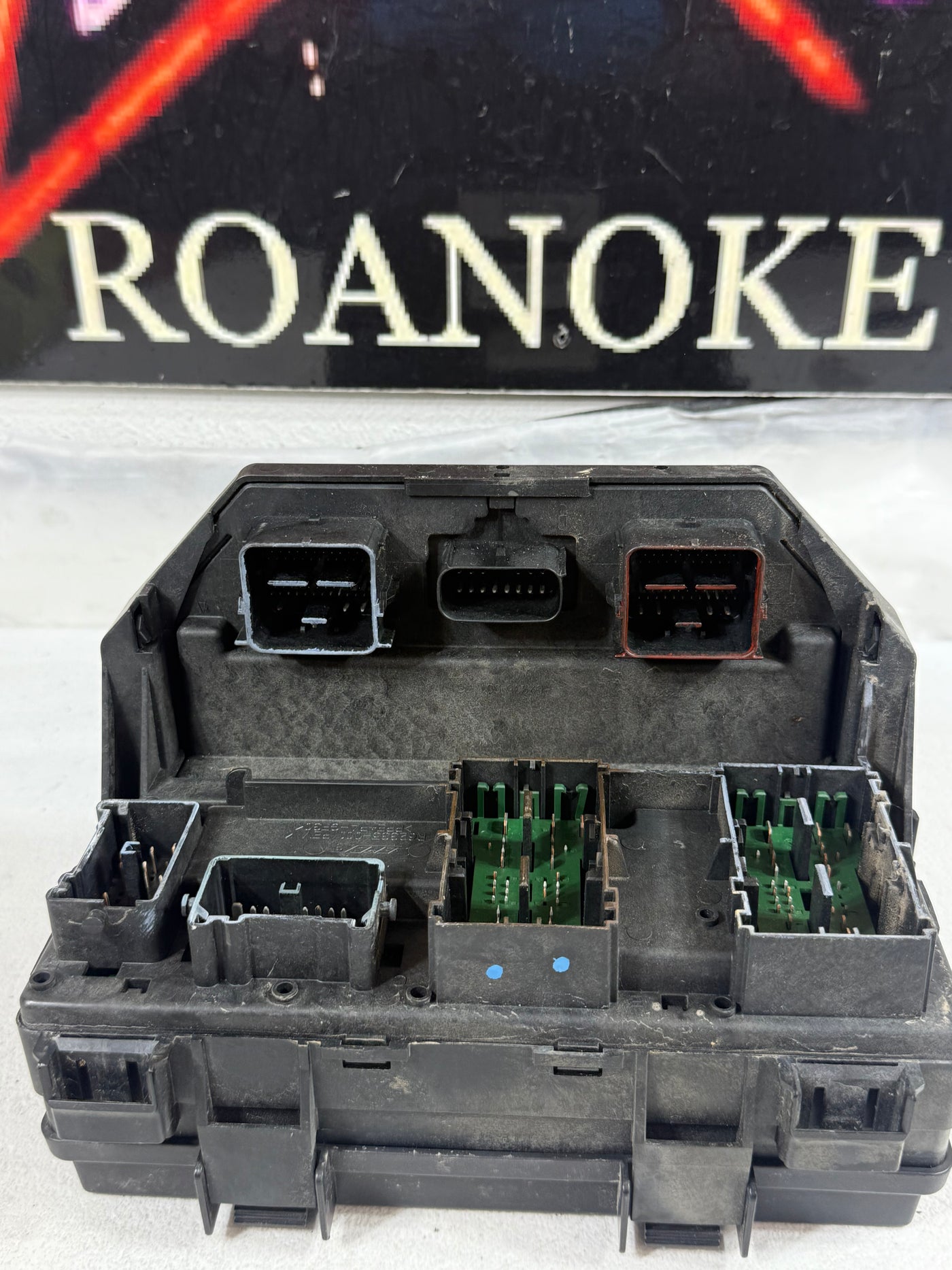 2012 DURANGO GRAND CHEROKEE TIPM INTEGRATED POWER MODULE FUSE BOX OEM 68089321AD
