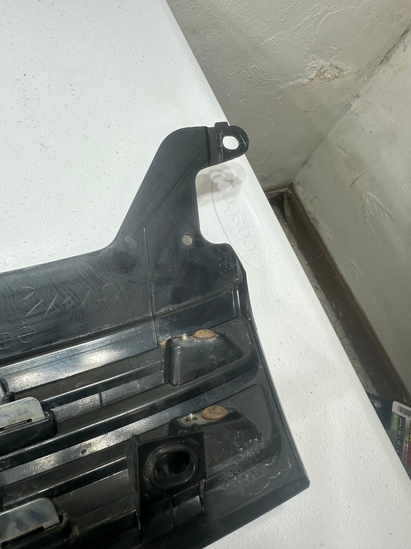 2014 MITSUBISHI OUTLANDER (NOT SPORT ) Grille OEM