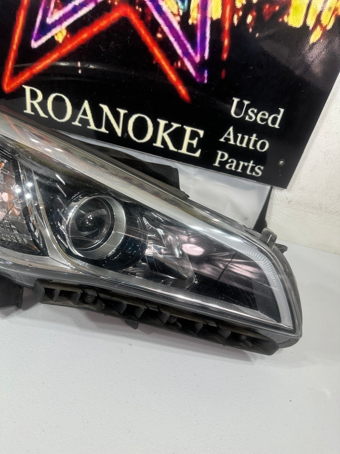 2015 2016 2017 Hyundai Sonata RH Passenger Right RH Side Halogen Headlight OEM