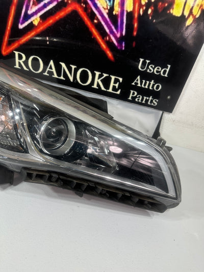 2015 2016 2017 Hyundai Sonata RH Passenger Right RH Side Halogen Headlight OEM