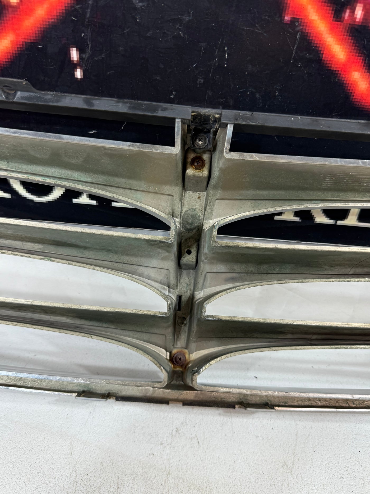 09-11 HYUNDAI GENESIS SEDAN OEM CHROME SILVER FRONT UPPER GRILLE GRILL HOOD TRIM