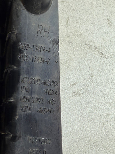 2008-2012 Land Rover LR2 HSE Rear Exterior Right Passenger Side Tail Light OEM