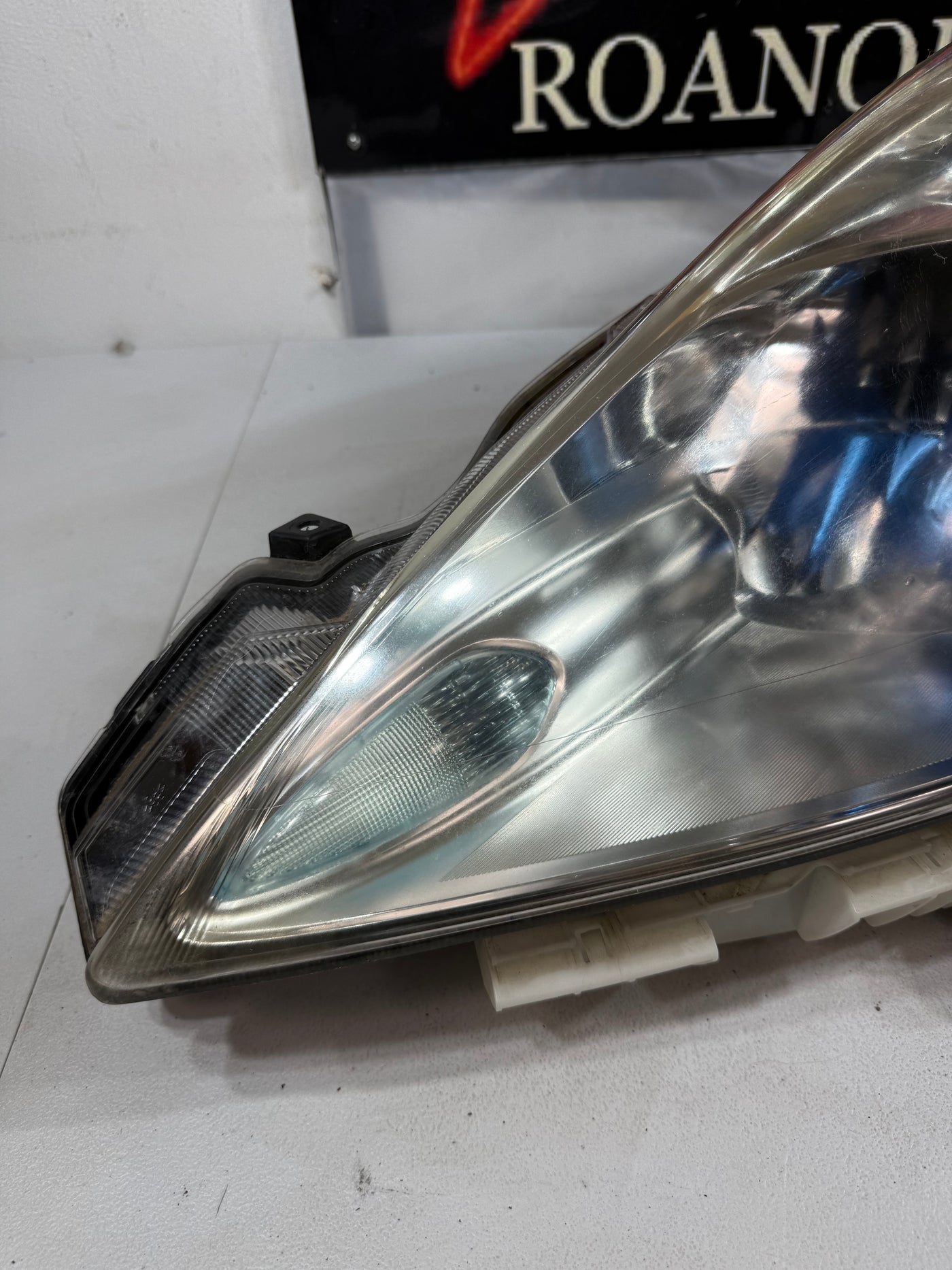 2013-2017 Nissan Leaf Halogen Headlight Assembly Left Driver Genuine OEM