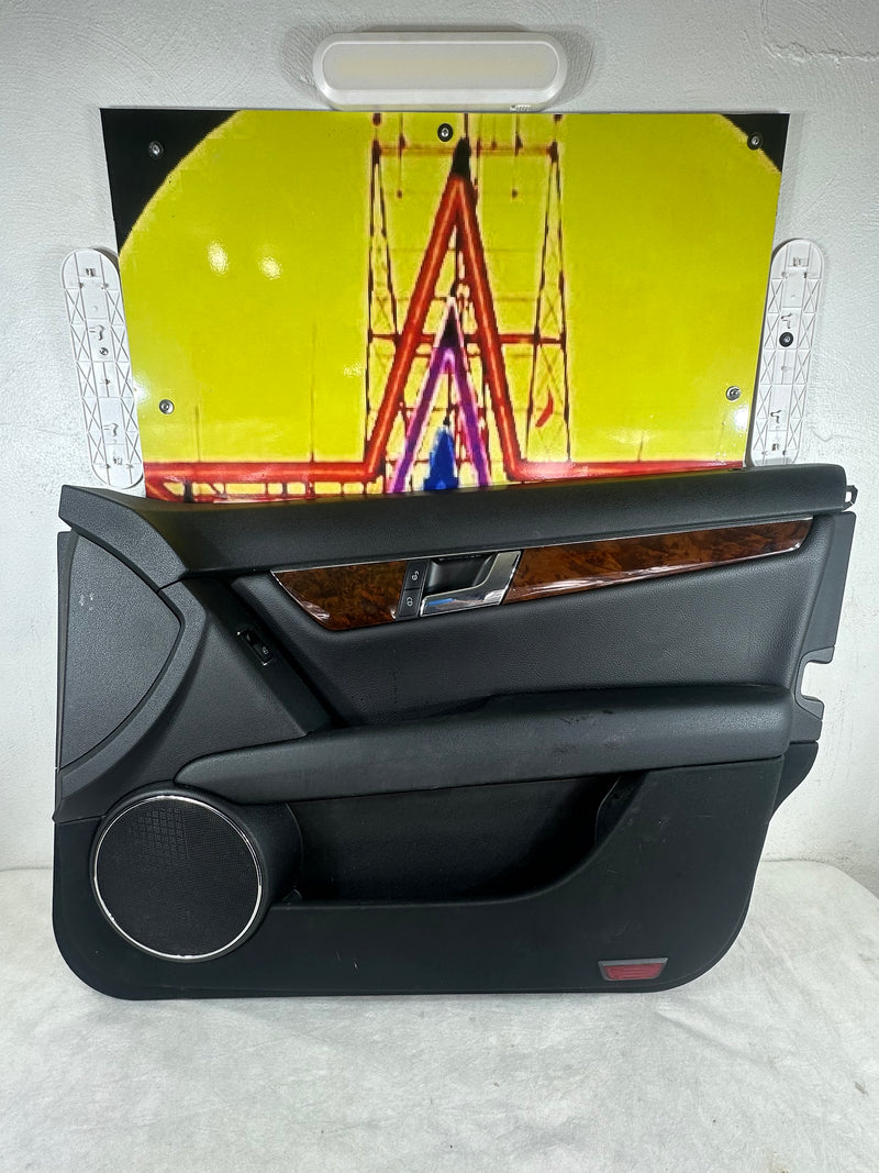 2010 2011 MERCEDES BENZ C-CLASS C300 Front Door Interior Panel Passenger front right side