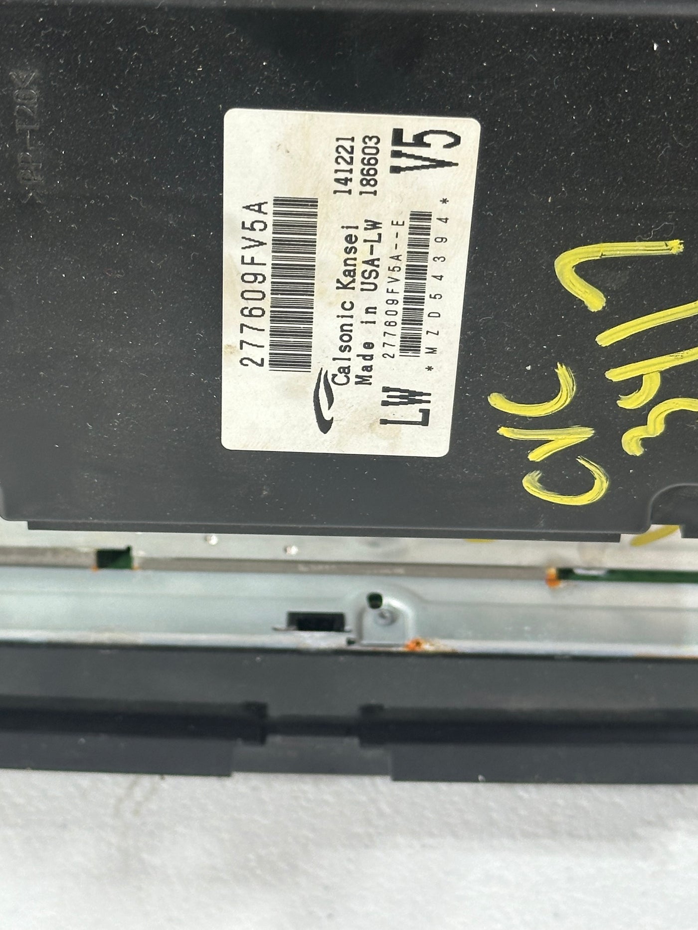 2020- 2022 Nissan Titan XD OEM Navigation AM FM Radio Stereo Receiver