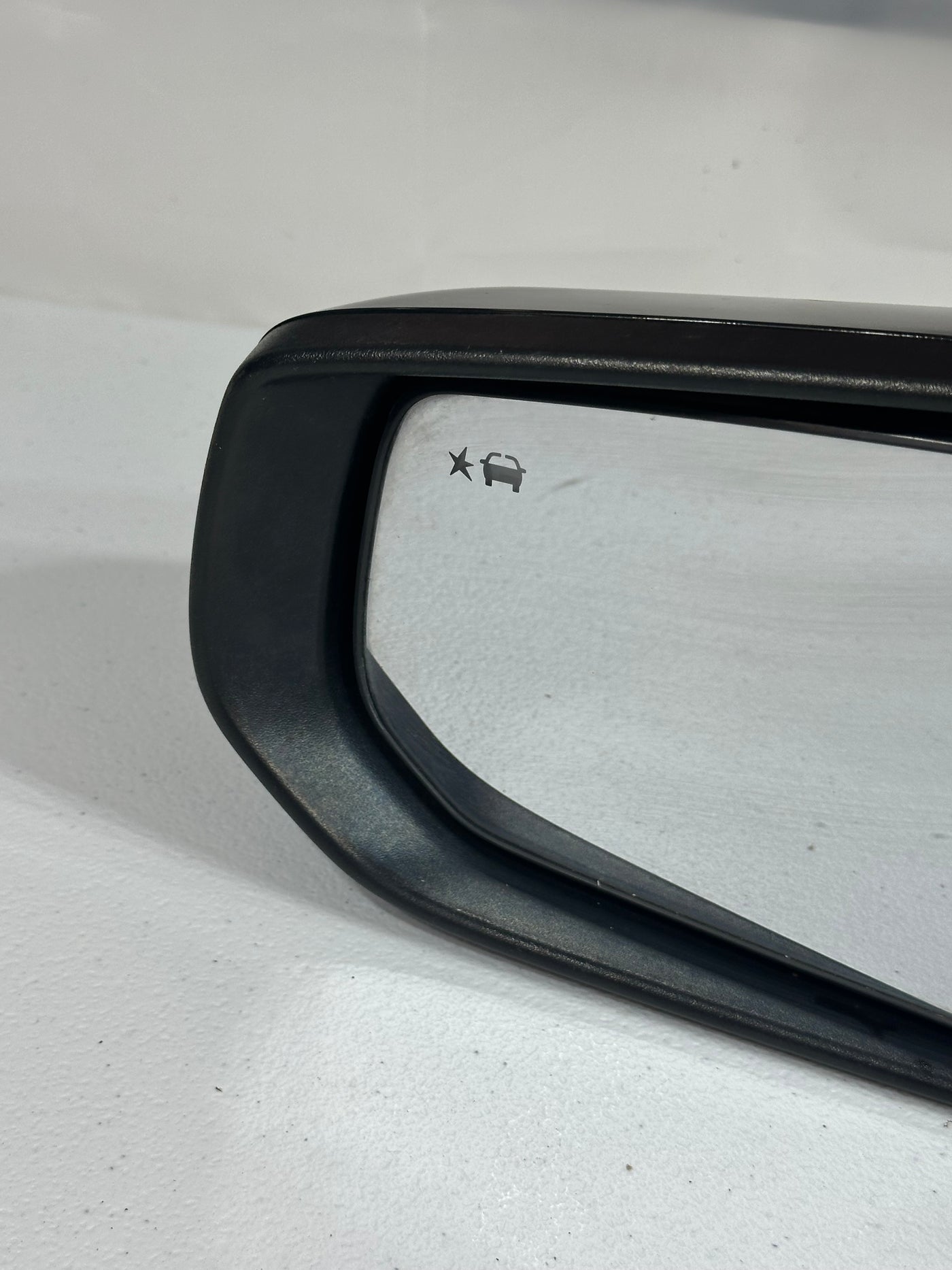 Fits 16 17 18 CHEVY MALIBU LH Driver Power Door Mirror w Blind Spot Black OEM