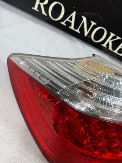 2009-2011 Hyundai Genesis Sedan Left Driver OUTER Tail Light Assembly OEM