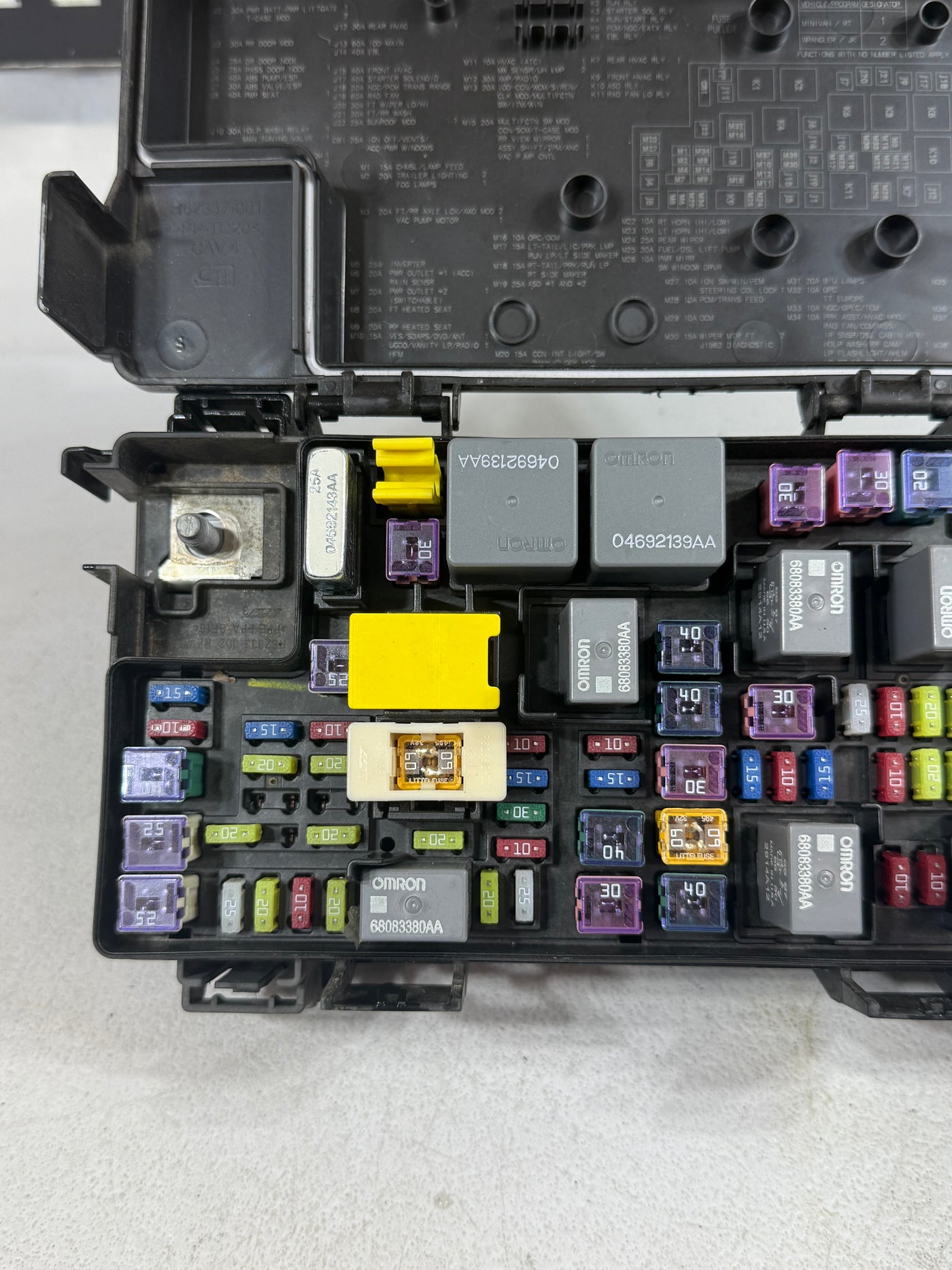 DODGE GRAND CARAVAN TOWN COUNTRY FUSE BOX TIPM 2014 68217405AB OEM