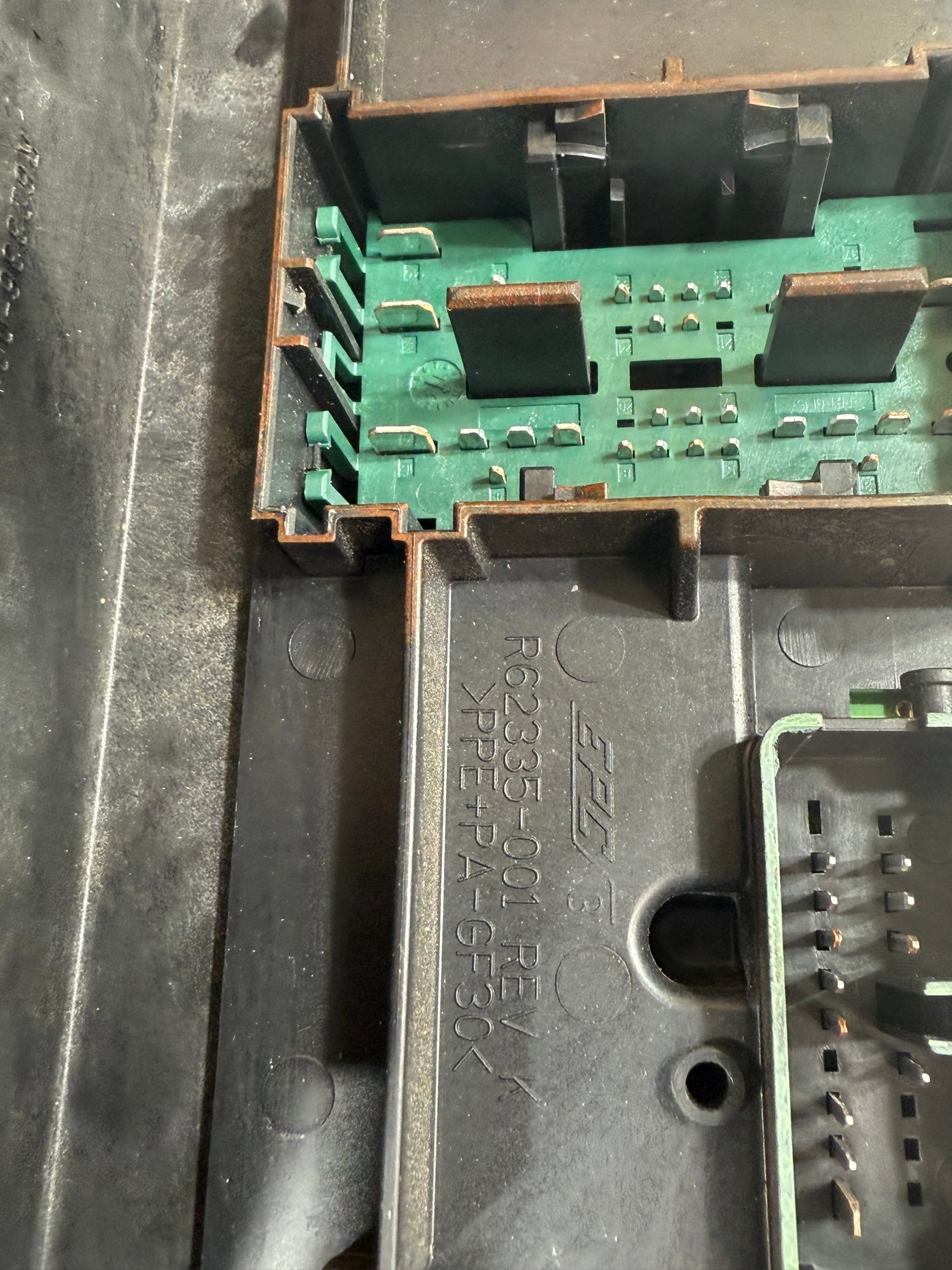 DODGE GRAND CARAVAN TOWN COUNTRY FUSE BOX TIPM 2014 68217405AB OEM