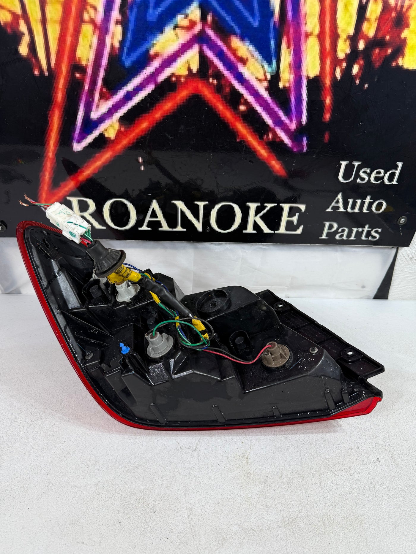 17 18 19 20 Mitsubishi Mirage G4 SEDAN OUTER Tail Light Right Passenger Side OEM