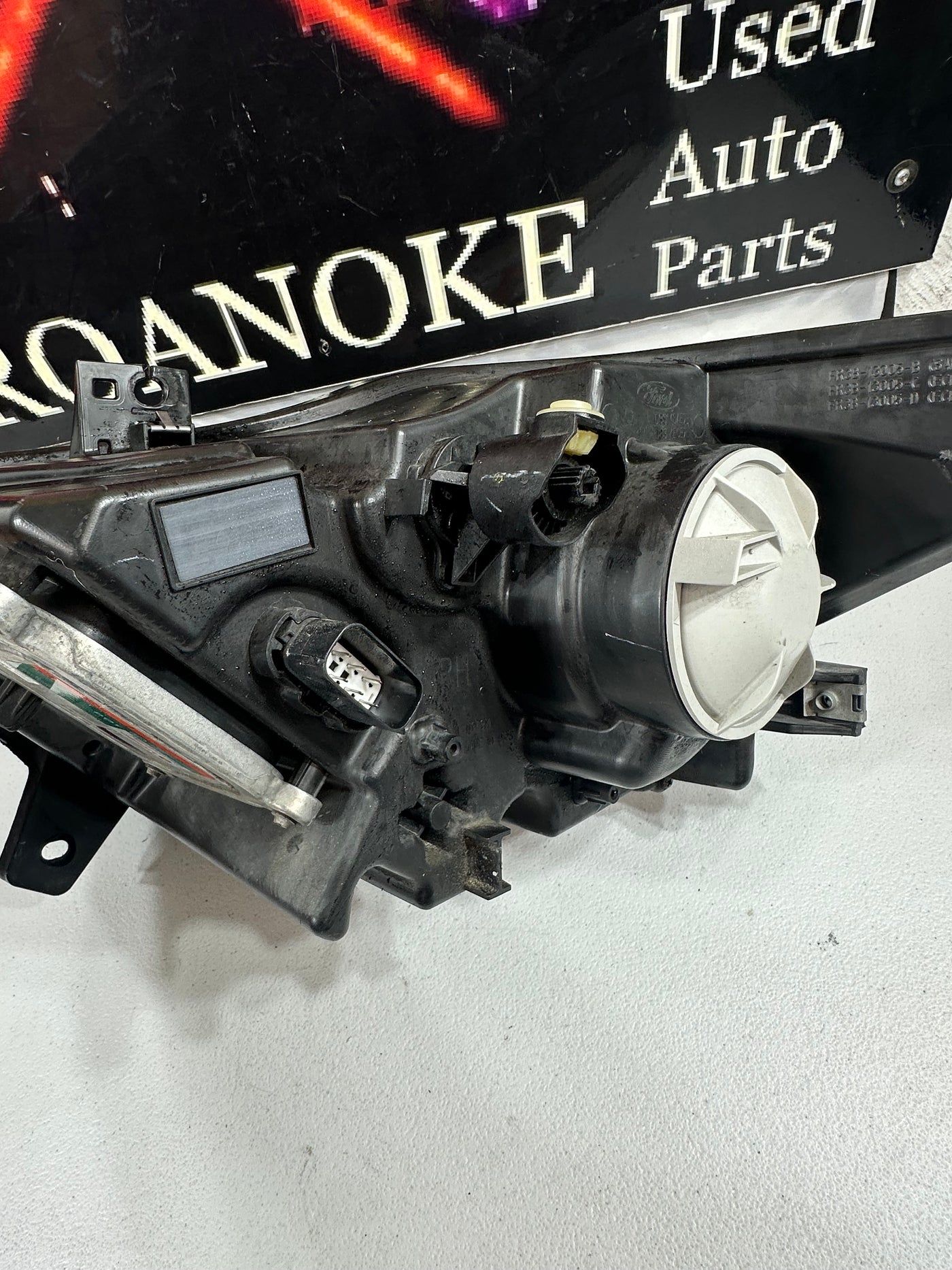 OEM 2015 2016 2017 FORD MUSTANG XENON HEADLIGHT COMPLETE RIGHT RH