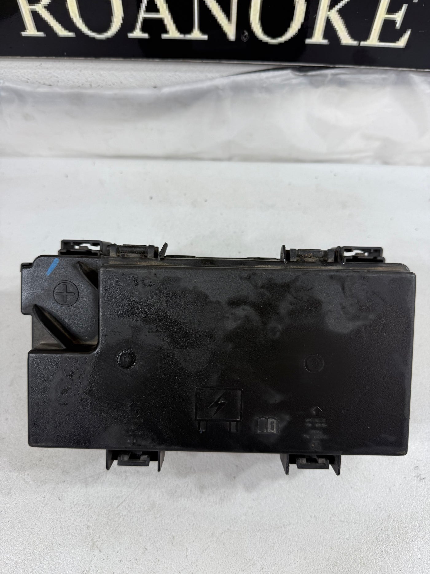 2011 Chrysler Town & Country Dodge Grand Caravan TIPM Fuse Relay Box 04692335AF