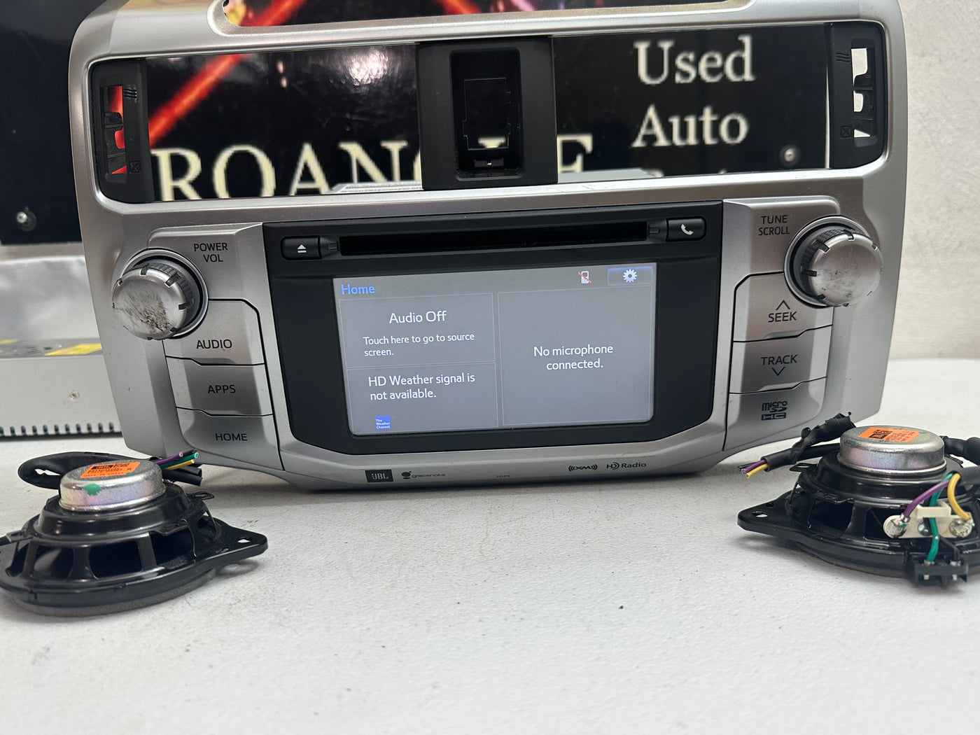 2014 - 2016 Toyota 4Runner OEM JBL Navigation Gracenote HD Radio W/ Speakers