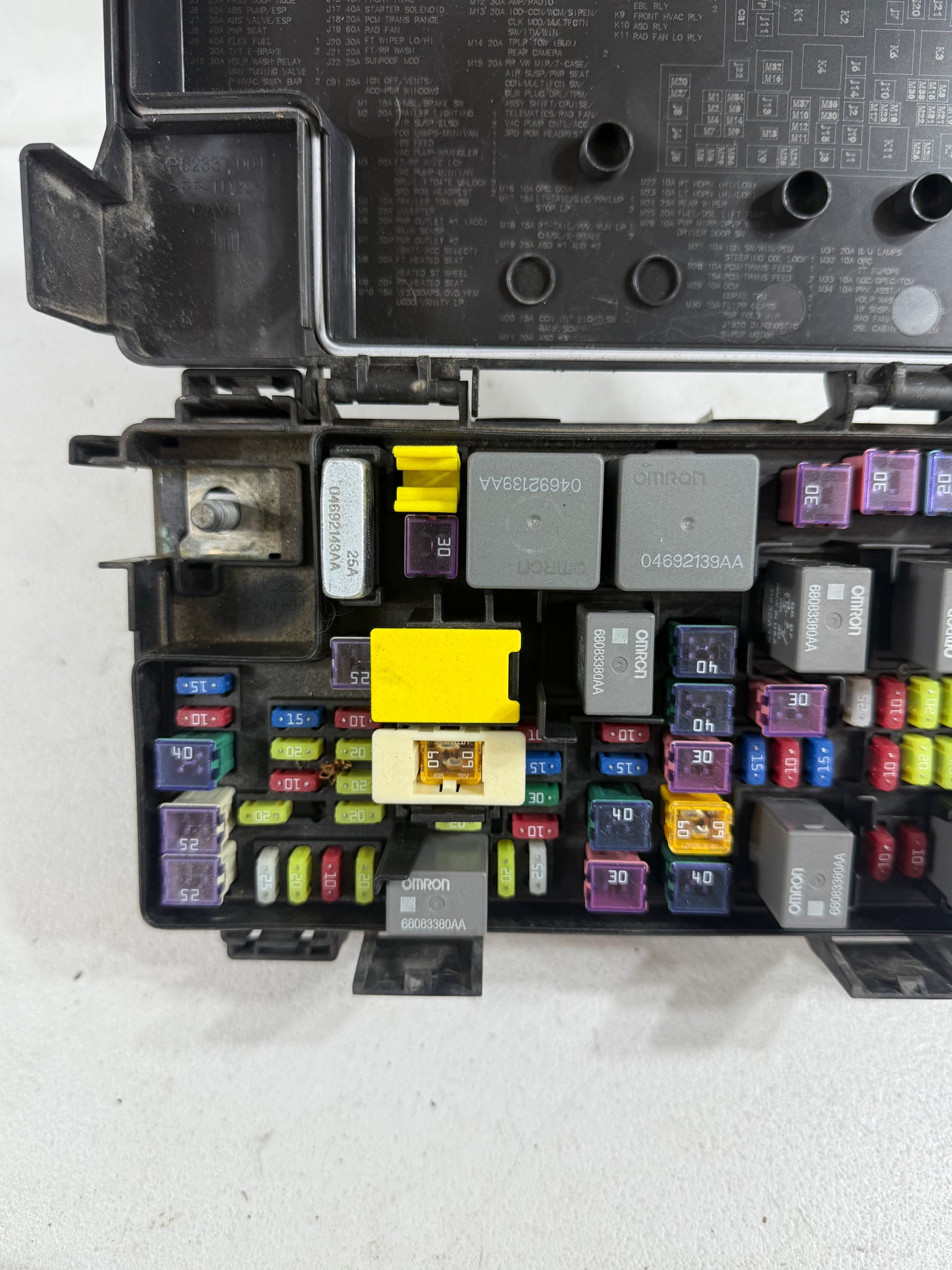 2012 Dodge Grand Caravan Chrysler Town & Country Fuse Box TIPM BCM 68105507AD