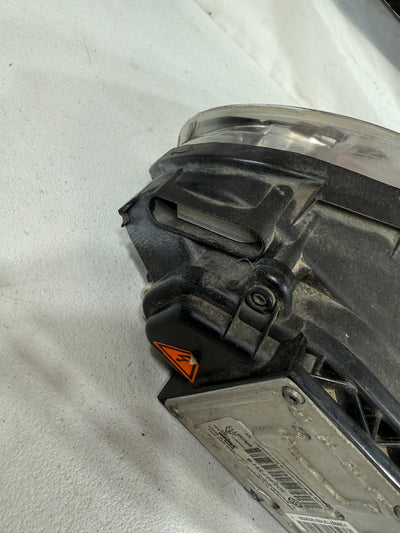 2004 2005 2006 2007 Volkswagen Touareg Xenon HID Headlight Driver Side OEM