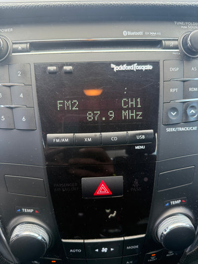 2010-13 Suzuki Kizashi AM FM Radio SiriusXM w BT CD Player 3910157LK0 OEM