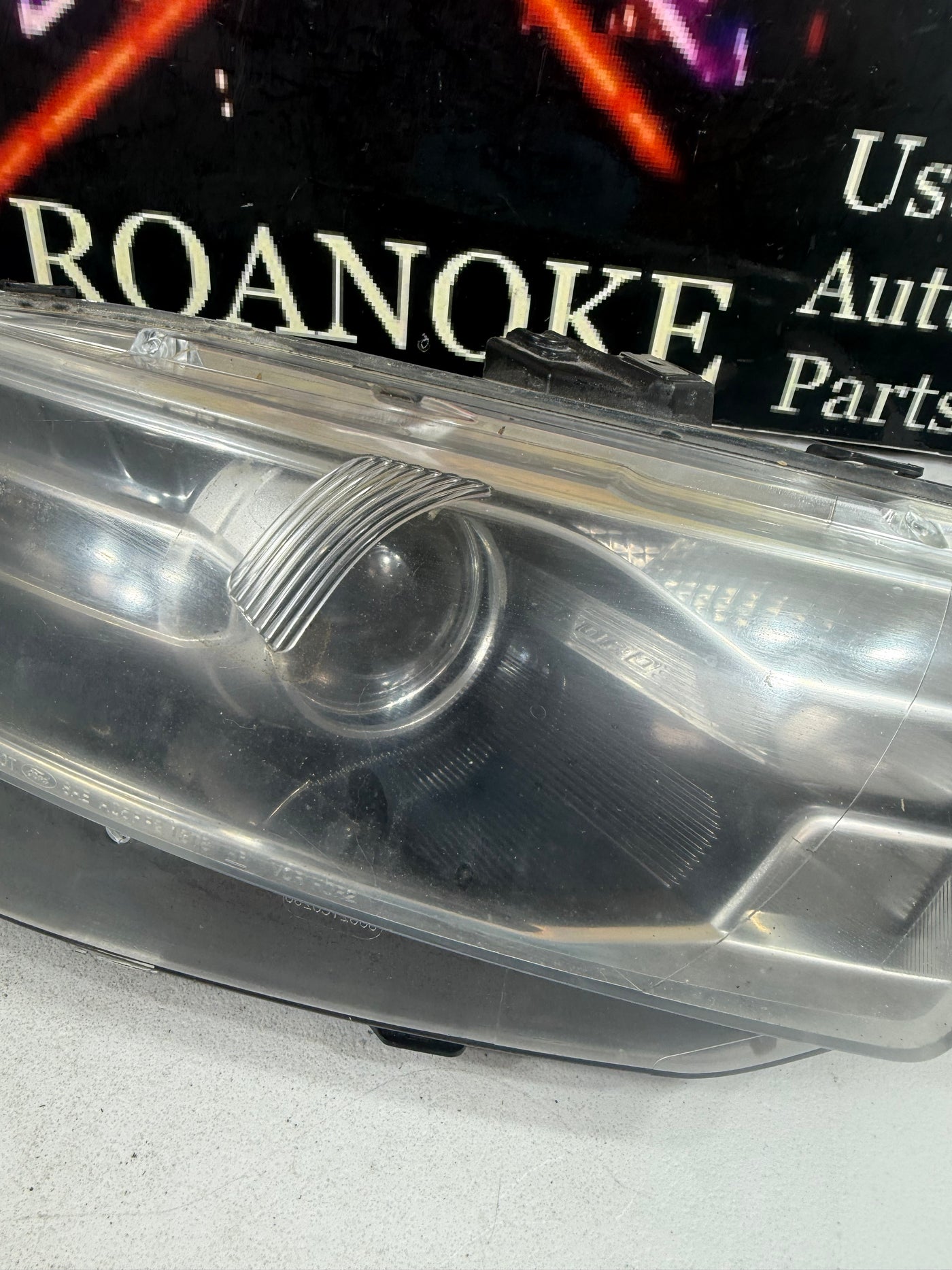2013-2019 Ford Taurus Headlight Assembly Halogen right passenger side OEM