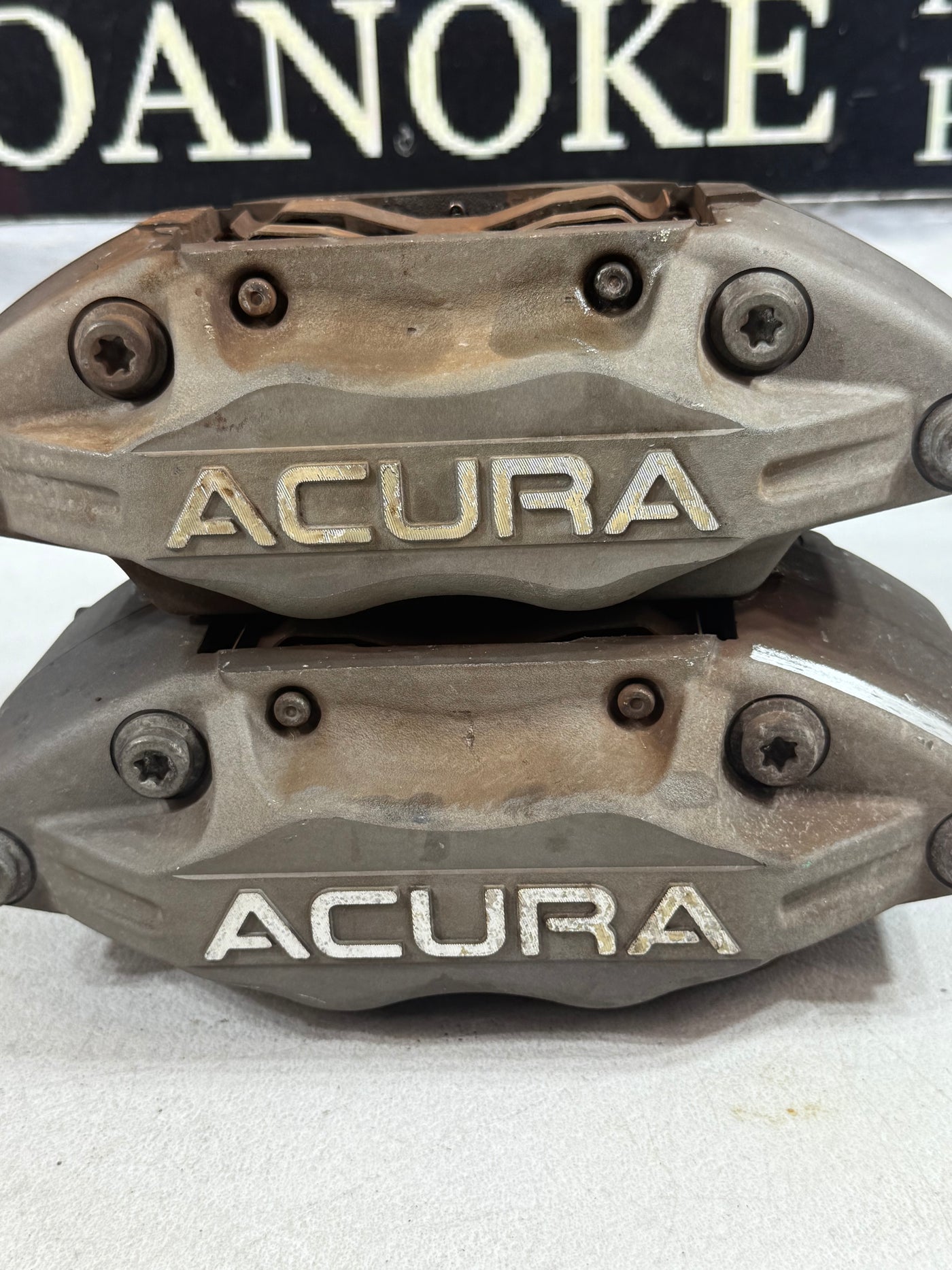 2005-2012 Acura RL Advics Front Left Right 4 Piston Brake Calipers (Pair) OEM