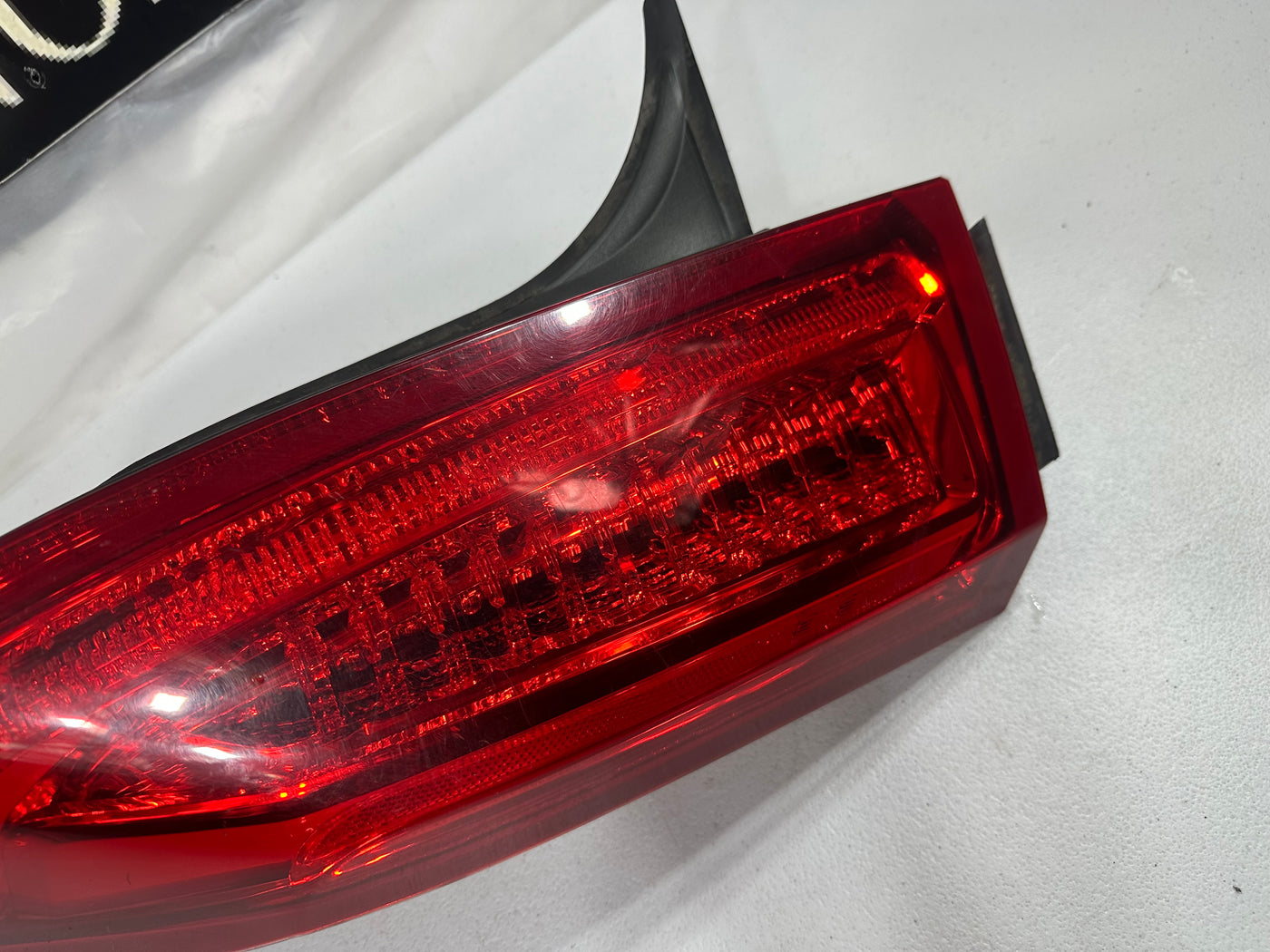 2013-2018 CADILLAC ATS REAR LEFT DRVER SIDE TAIL LIGHT TAILLIGHT LAMP OEM
