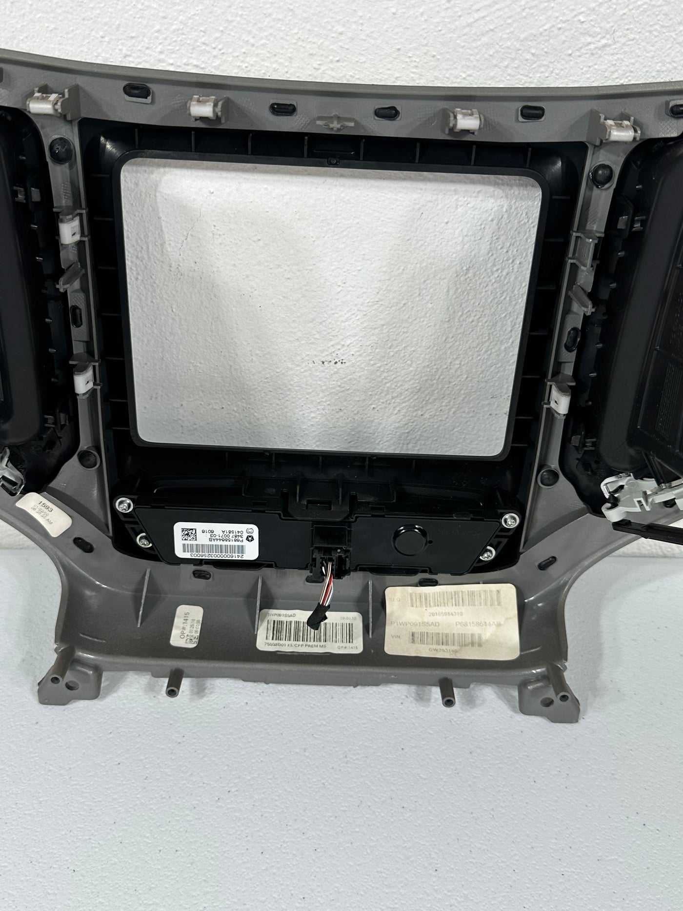 2014 2015 2016 2017 2018 JEEP CHEROKEE RADIO BEZEL DASH TRIM VENT OEM
