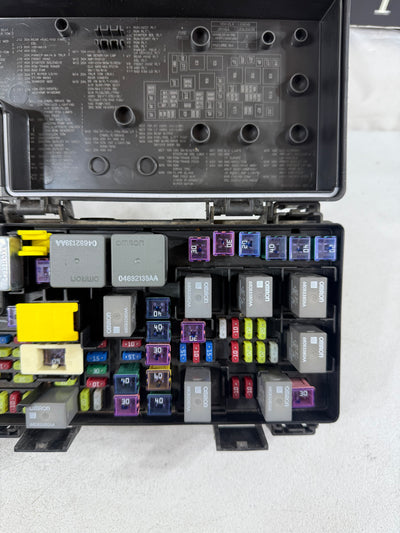 2011 Chrysler Town & Country Dodge Grand Caravan TIPM Fuse Relay Box 04692335AF
