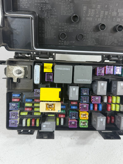 2013 Chrysler Town & Country Dodge Grand Caravan TIPM Fuse Relay Box 68163904AC