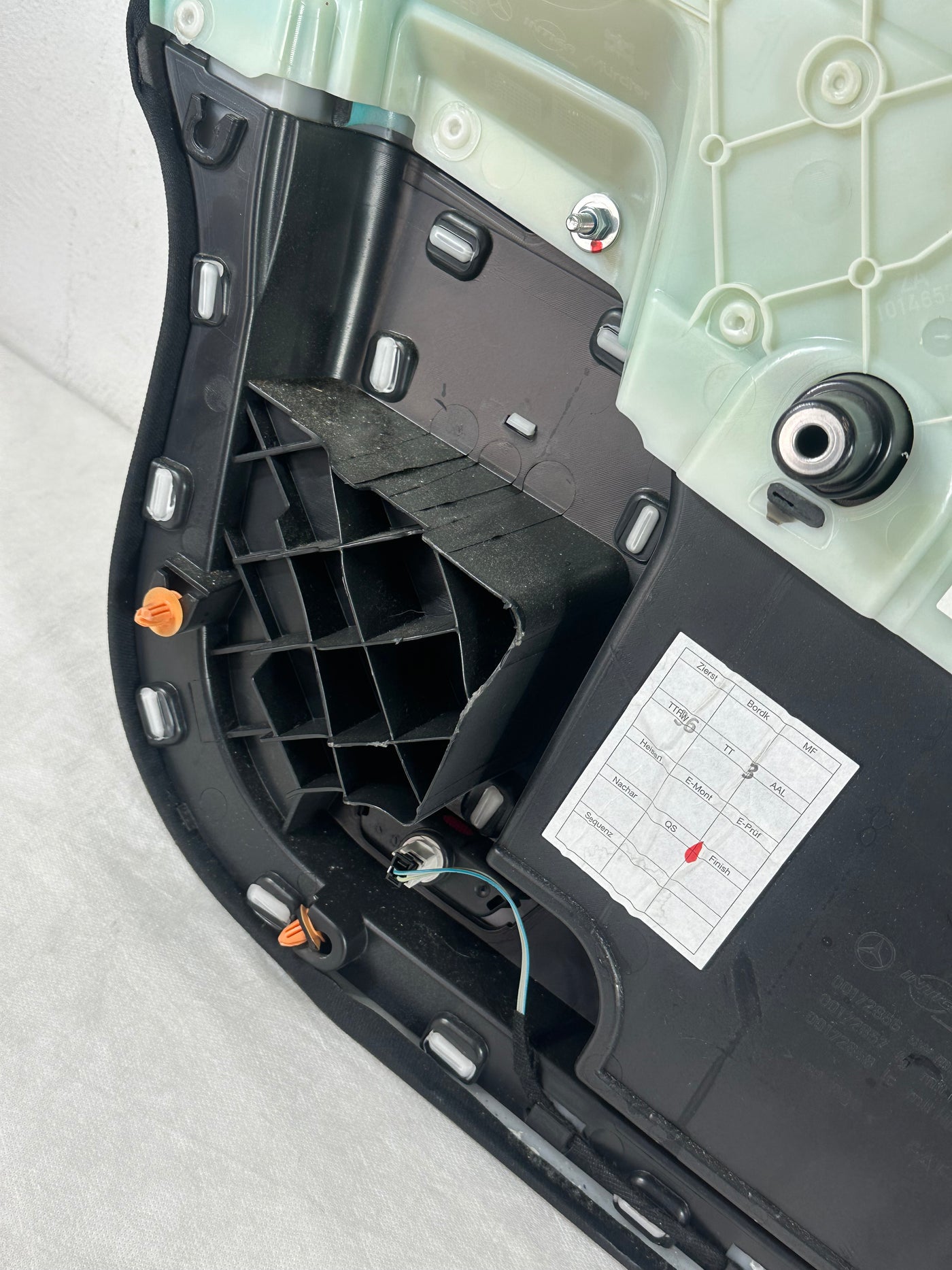 2010 2011 MERCEDES BENZ C-CLASS C300 Front Door Interior Panel Passenger front right side
