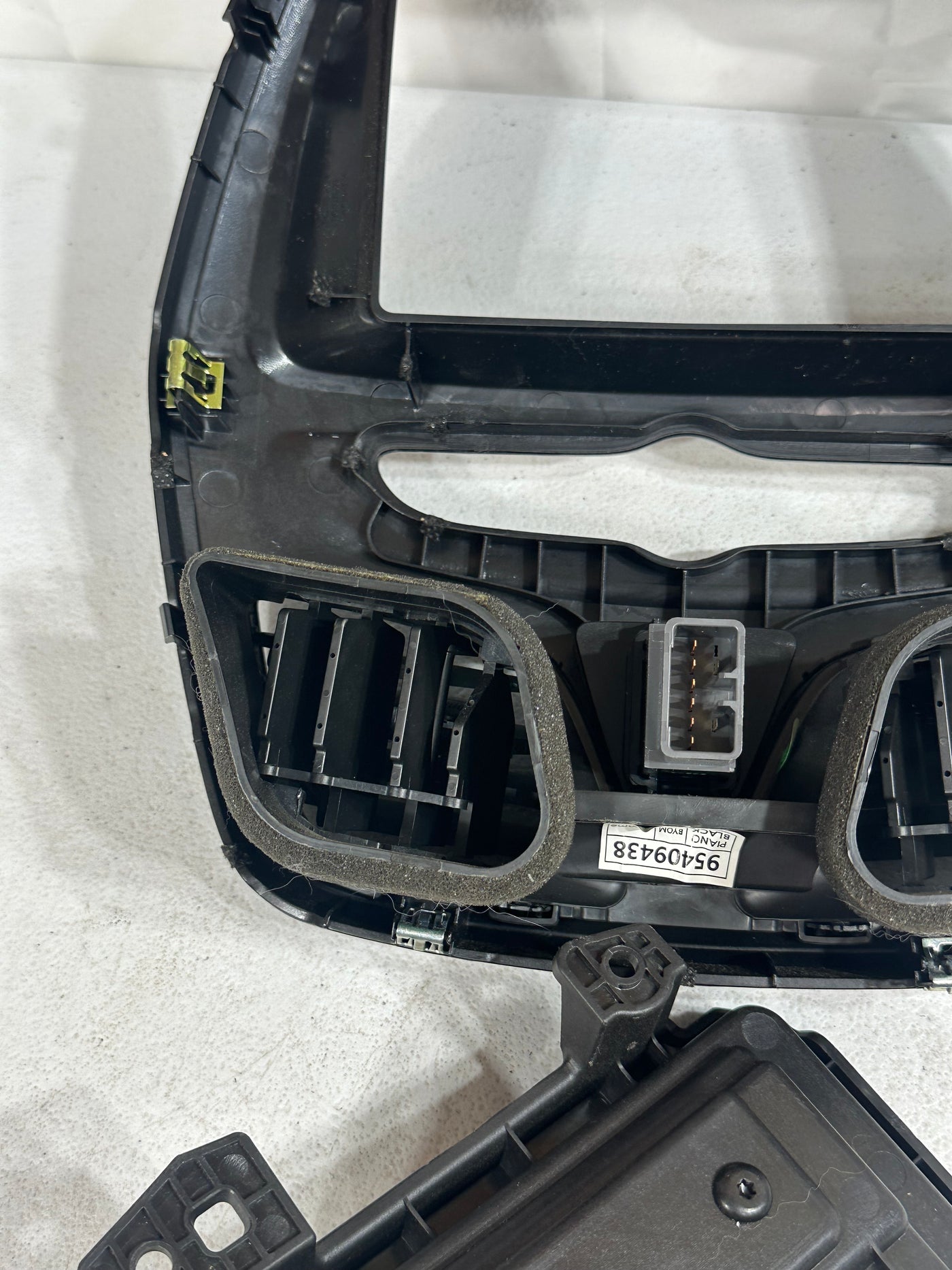 2019 2020 CHEVROLET SPARK MYLINK RADIO TOUCH SCREEN DISPLAY 7" 42679963 OEM