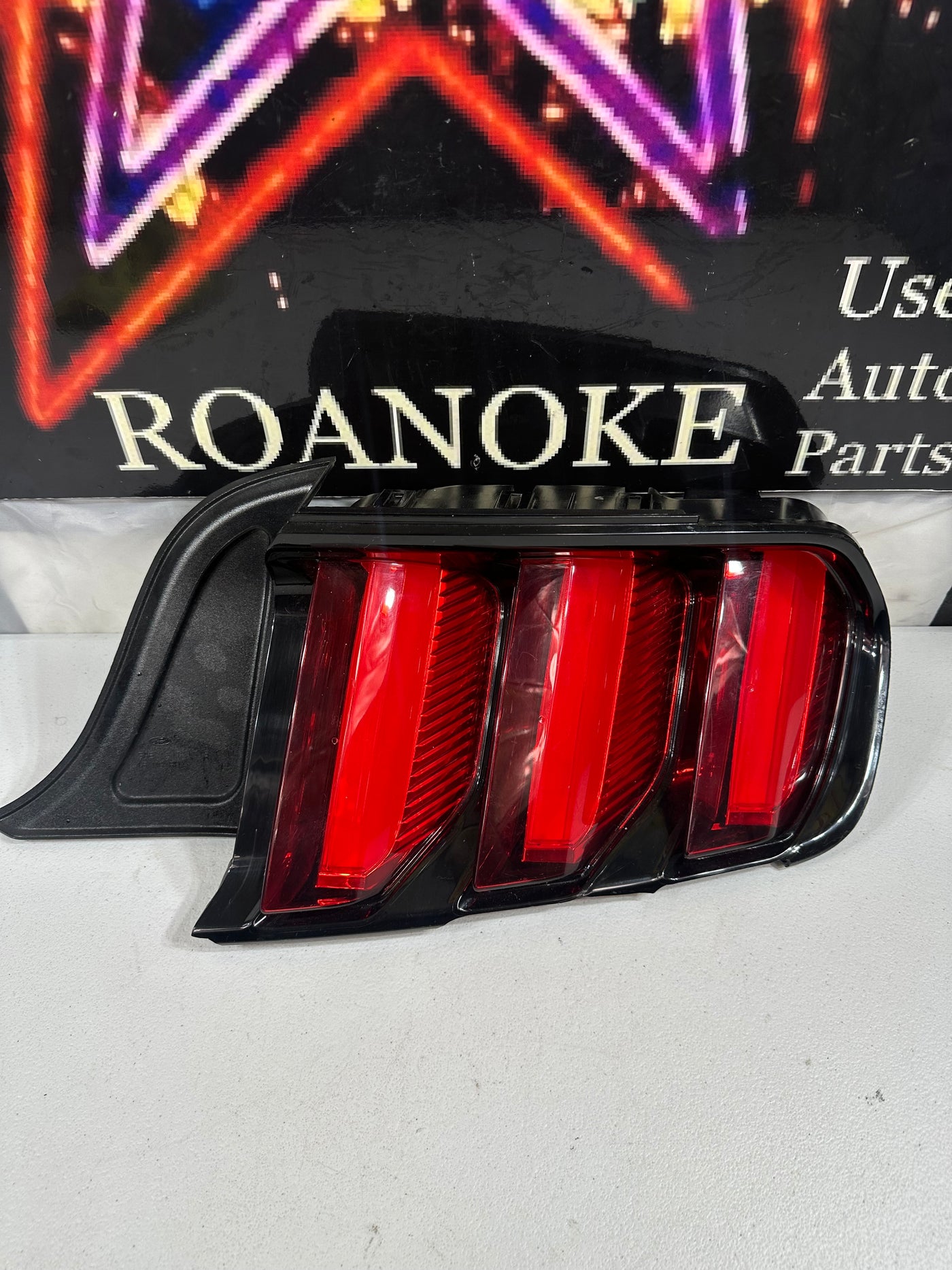 OEM 2015 2016 2017 FORD MUSTANG LED TAIL LIGHT RIGHT SIDE RH