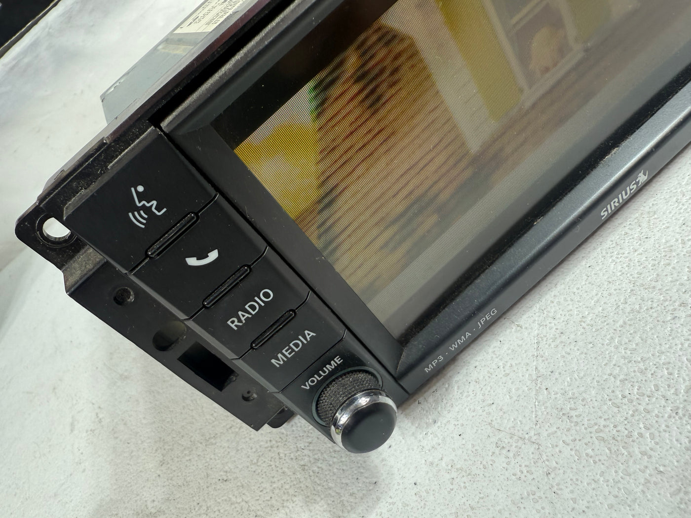 Jeep Dodge Chrysler MyGig CD DVD Radio High RBZ Wrangler Caravan Ram UCONNECT