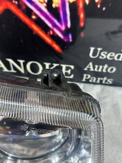 Pasenger Right Headlight Xenon HID Fits Chrysler 300 2005-2010 300 716302 OEM
