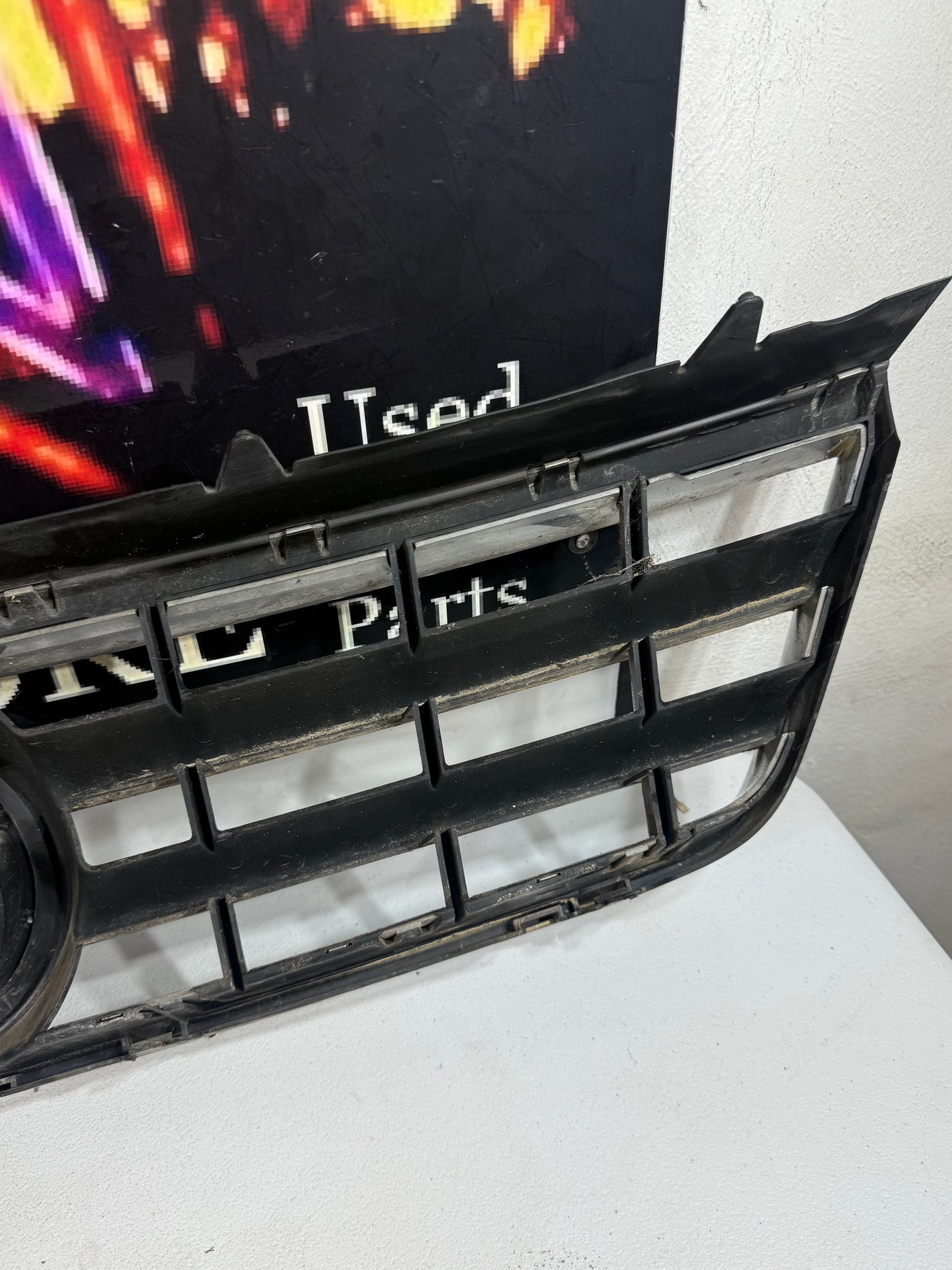 2004-2007 VW Touareg Upper Radiator Bumper Grille Grill Chrome OEM