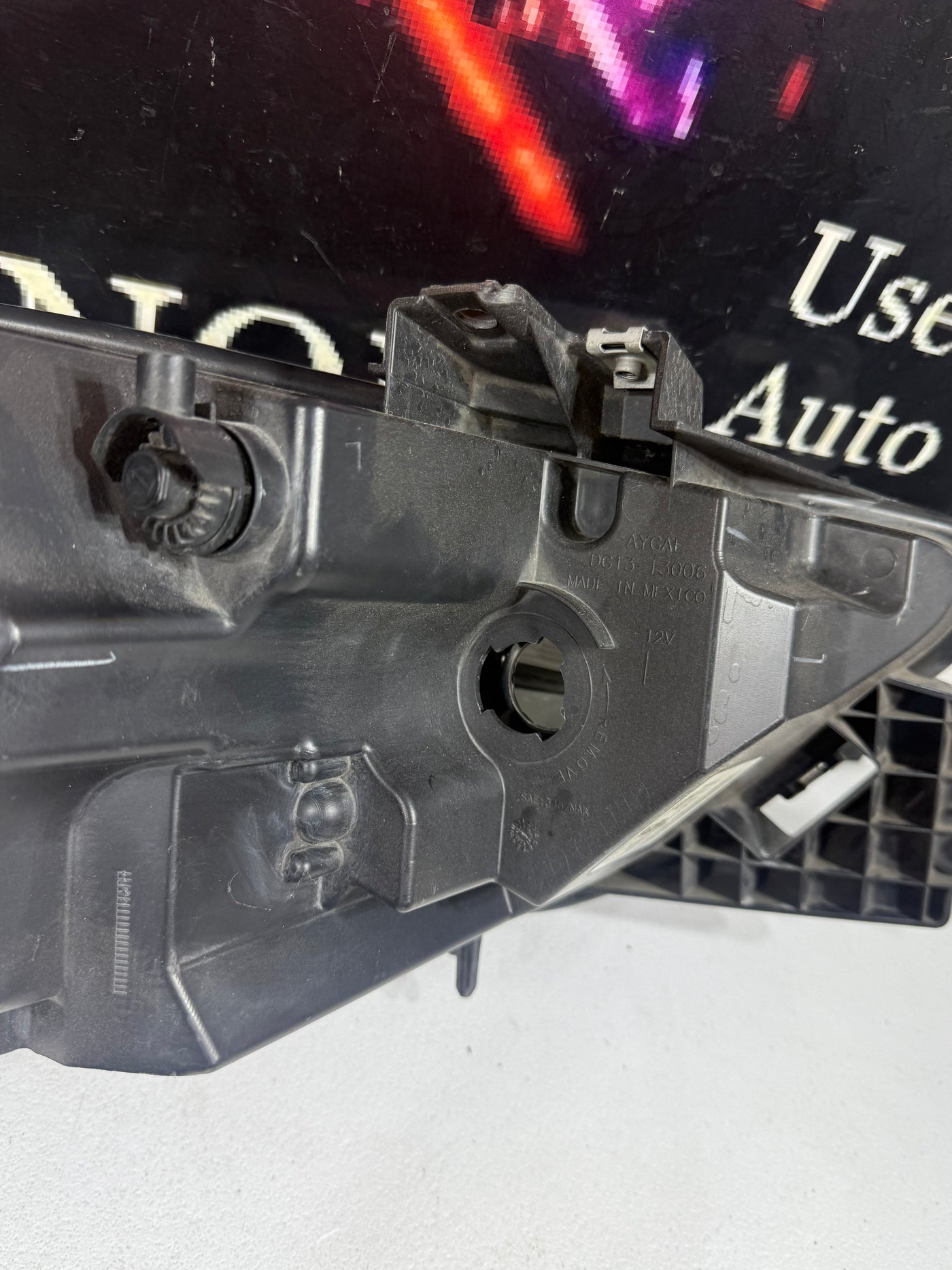 2013-2019 Ford Taurus Headlight Assembly Halogen left driver side genuine OEM