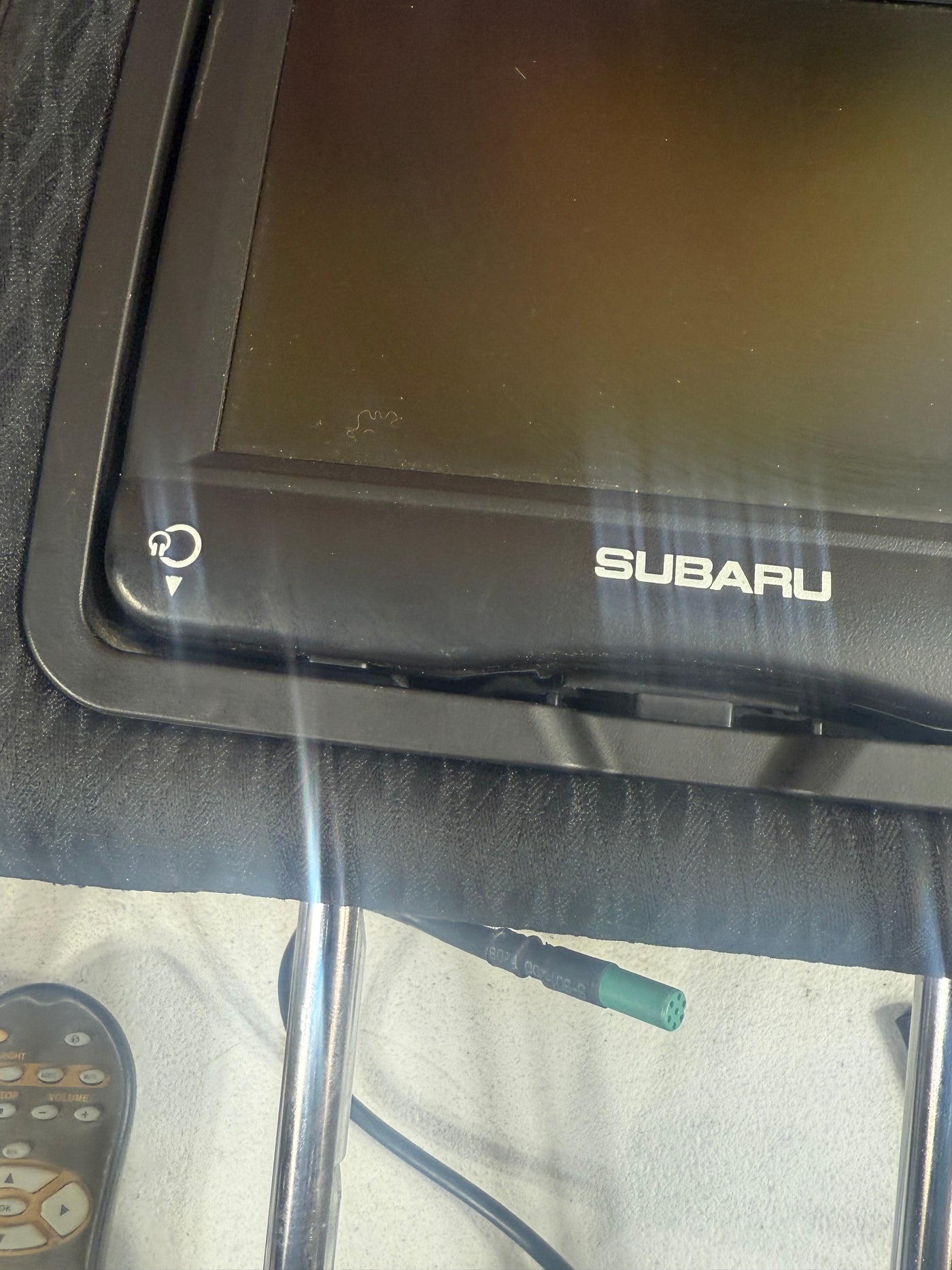 2013 Subaru Legacy Outback Headrest Head Rest Front Driver & Passenger W/ DVD Player OEM