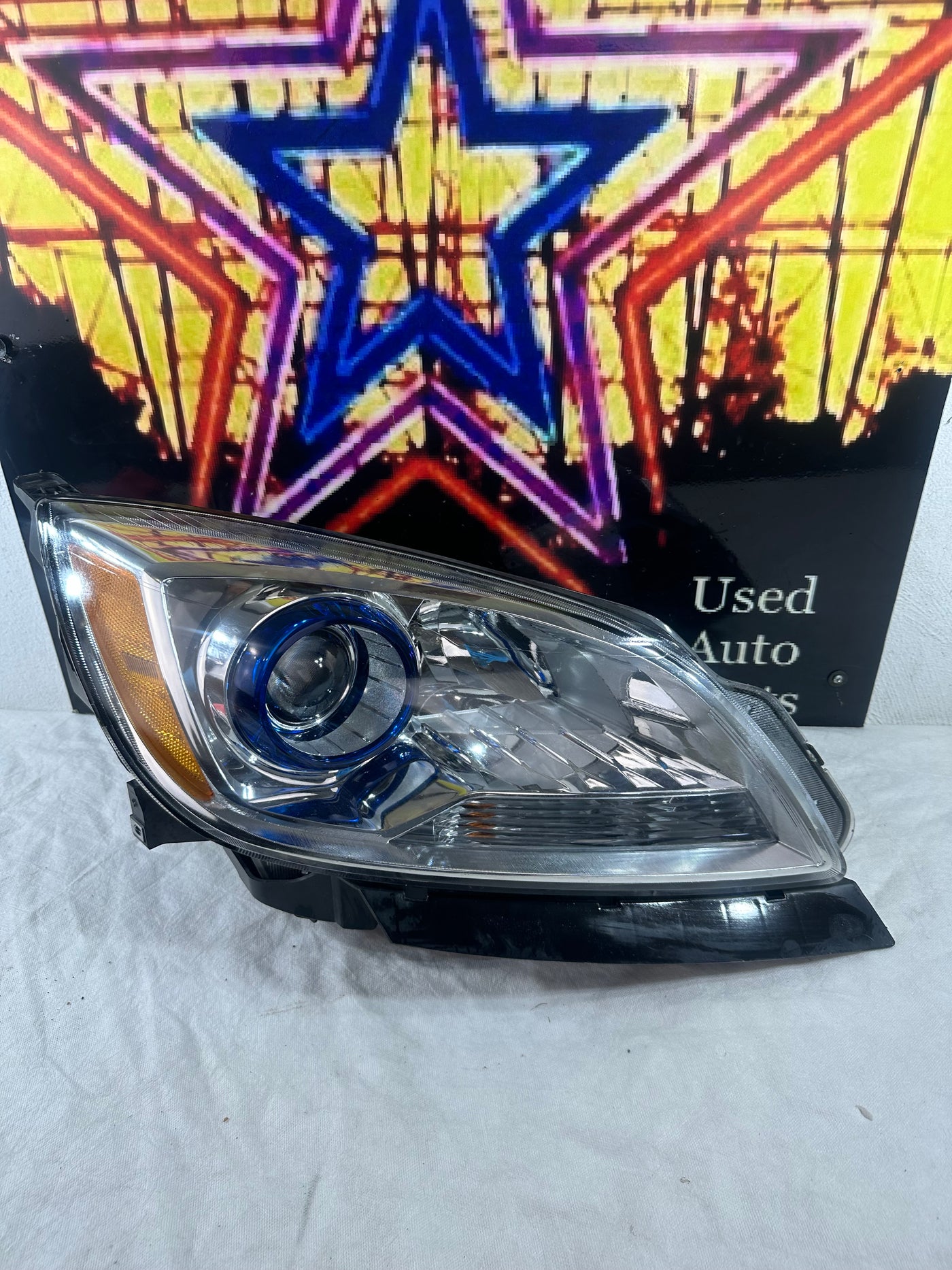 2012 - 2017 Buick Verano Passenger RH Side Halogen Headlight 22944809 OEM