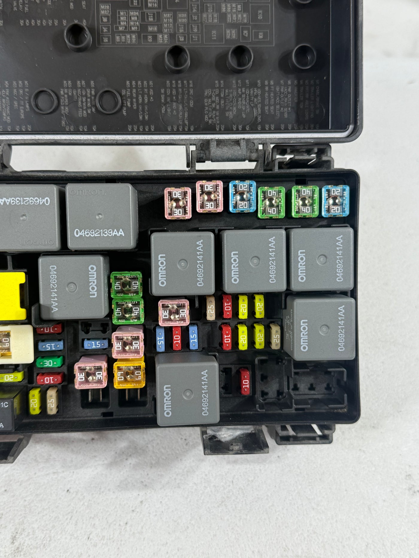 2010 Jeep Wrangler JK Totally Integrated Power Module Fuse Box TIPM 04692298AE