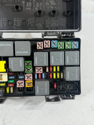 2010 Jeep Wrangler JK Totally Integrated Power Module Fuse Box TIPM 04692298AE