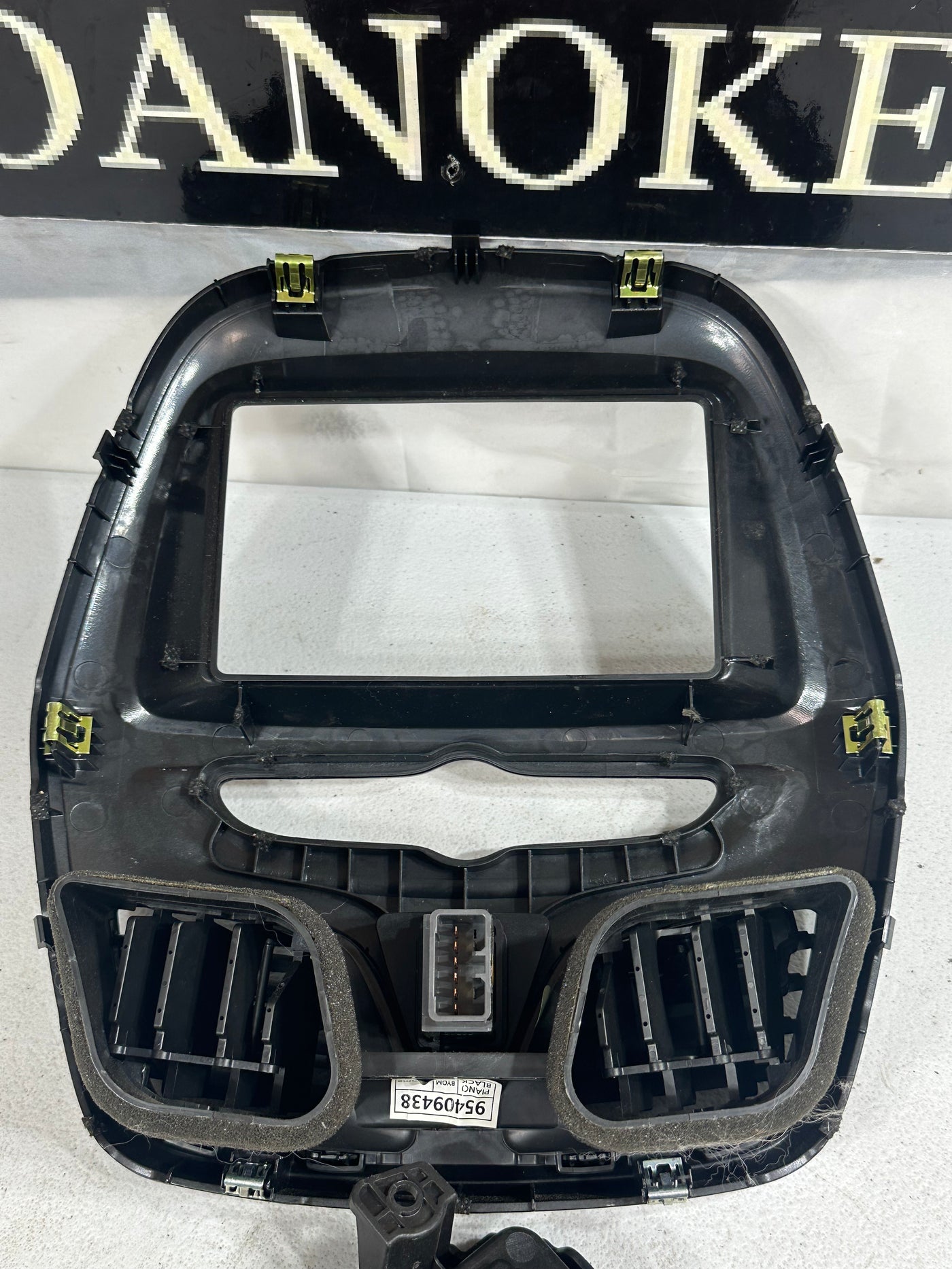 2019 2020 CHEVROLET SPARK MYLINK RADIO TOUCH SCREEN DISPLAY 7" 42679963 OEM