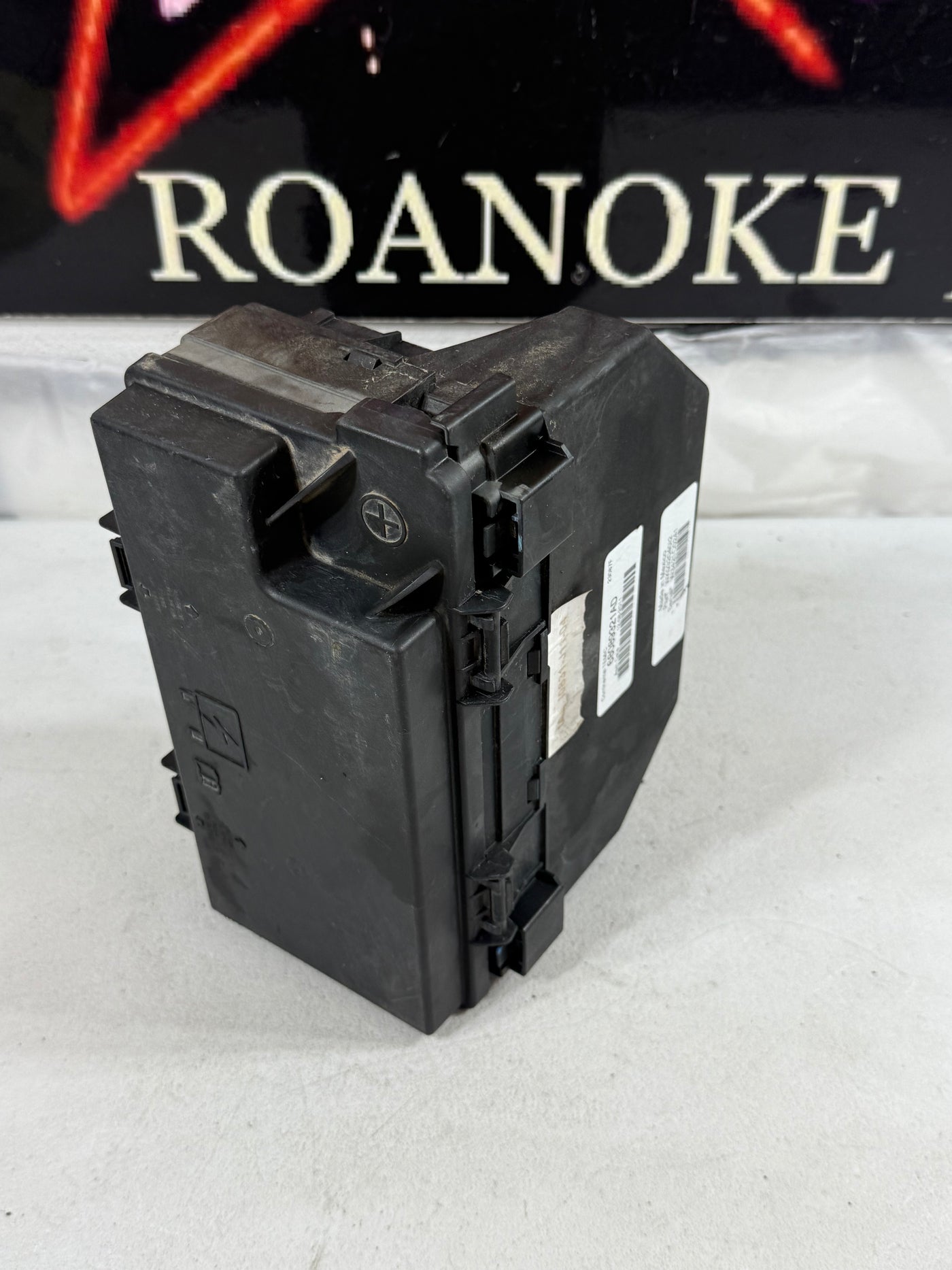 2012 DURANGO GRAND CHEROKEE TIPM INTEGRATED POWER MODULE FUSE BOX OEM 68089321AD