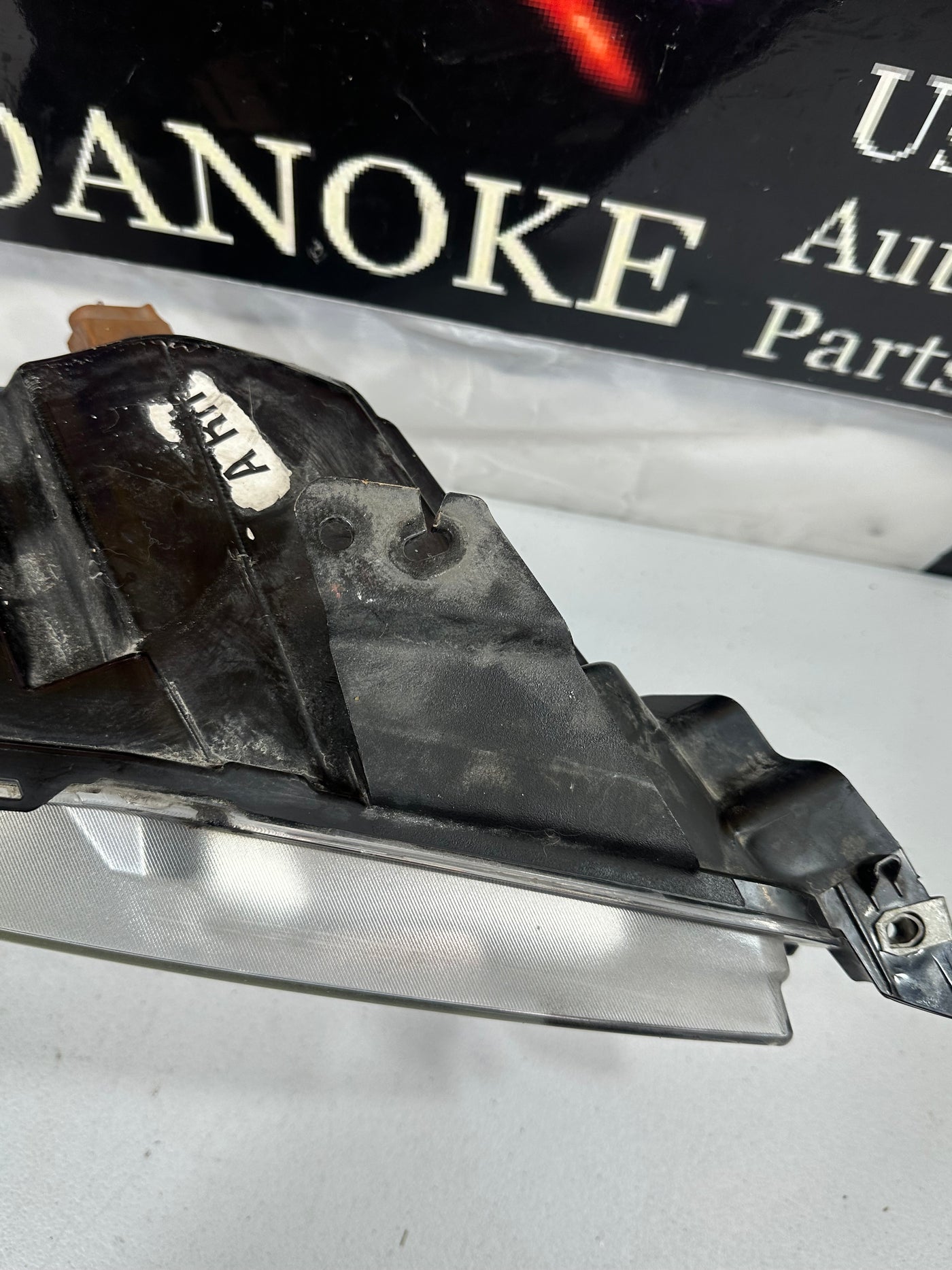 2010-2012 Ford Mustang Passenger Right SIDE Halogen Head Light Headlight OEM
