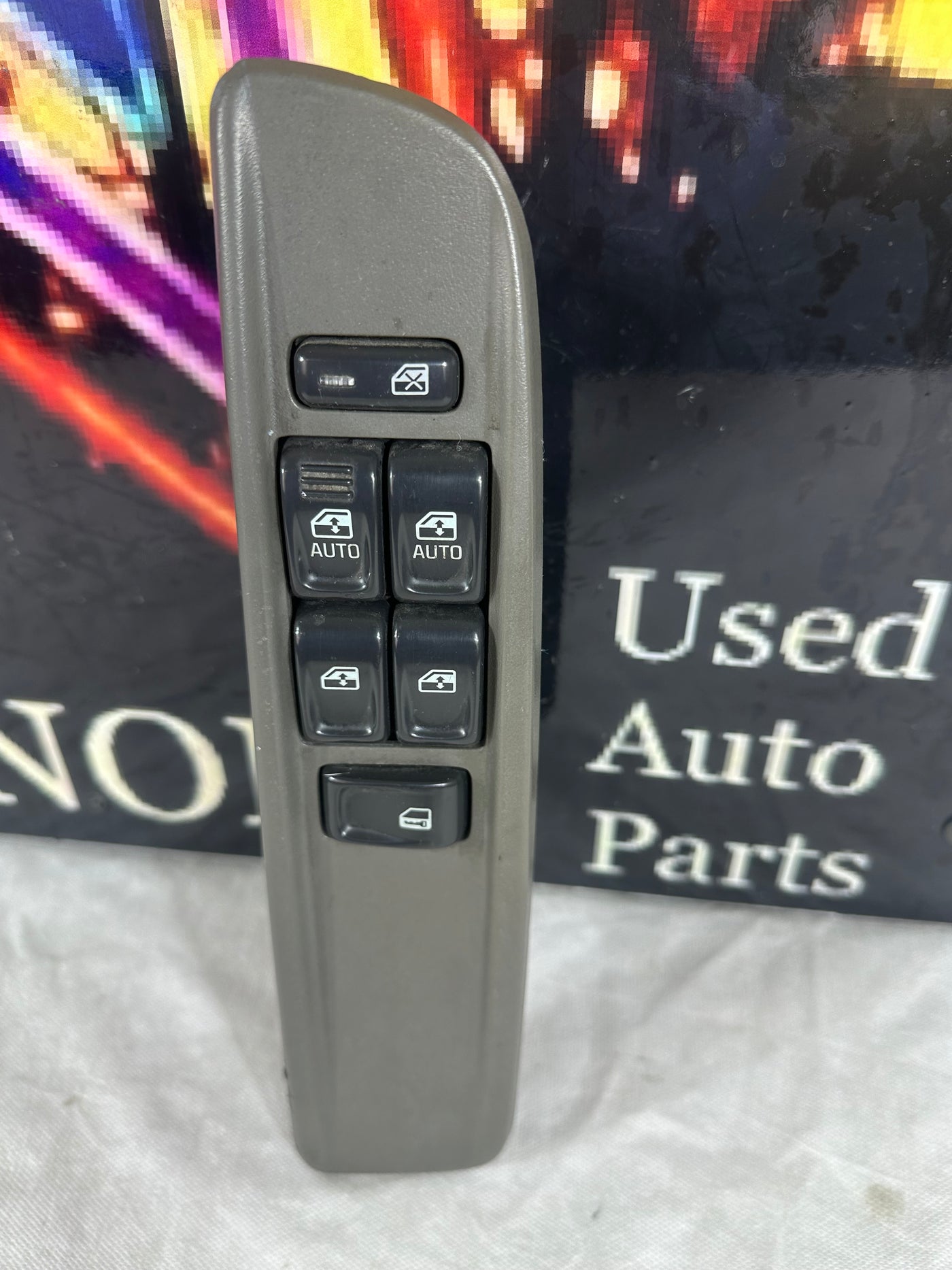 02-05 GMC ENVOY DRIVER LEFT SIDE MASTER POWER WINDOW SWITCH 15114257 OEM