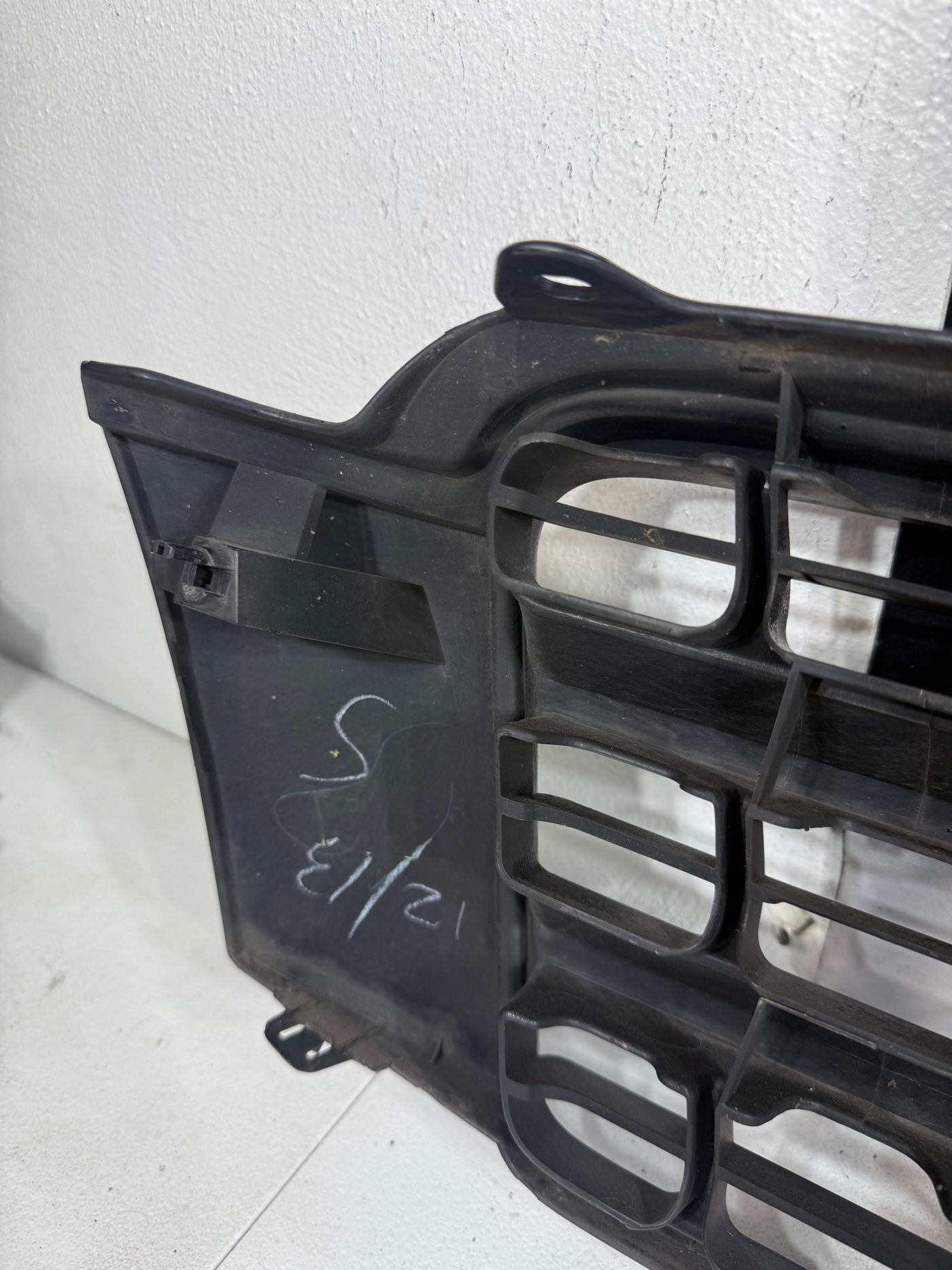 2001 2002 2003 Toyota Highlander Front Upper Grille Grill With Emblem OEM BLUE