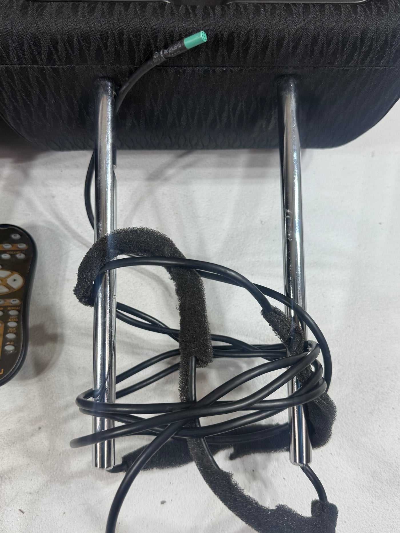 2013 Subaru Legacy Outback Headrest Head Rest Front Driver & Passenger W/ DVD Player OEM
